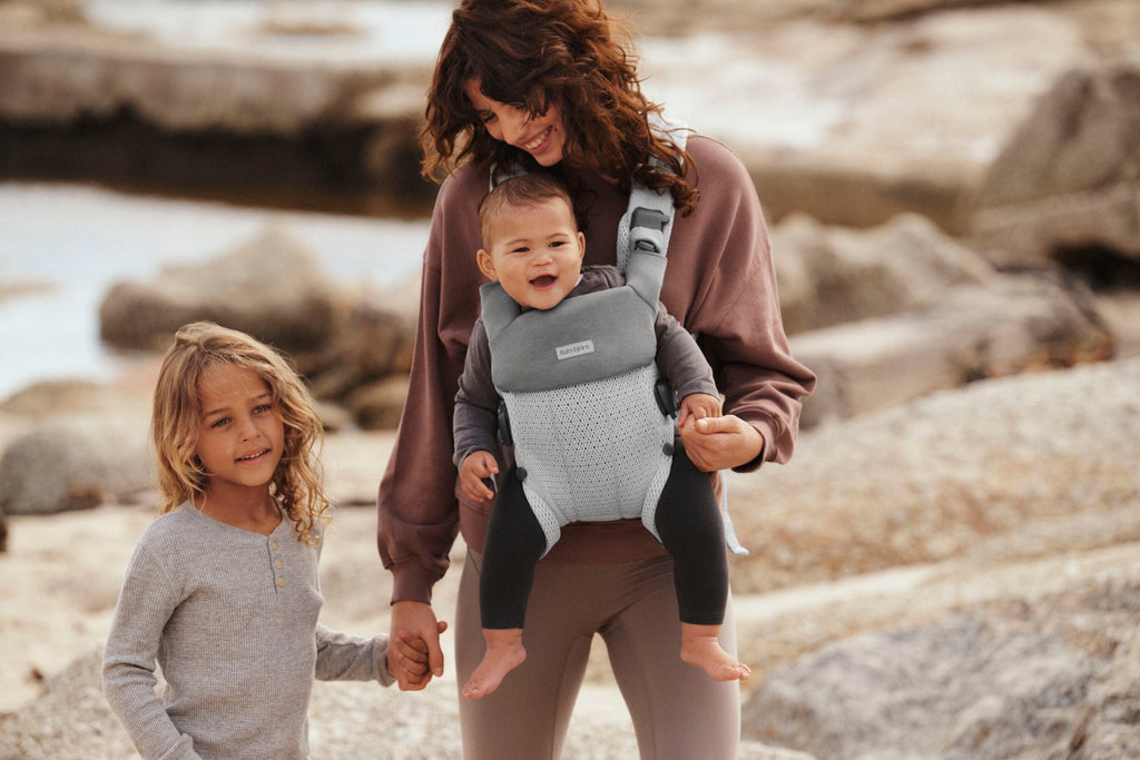 Baby bib for baby carrier C645187