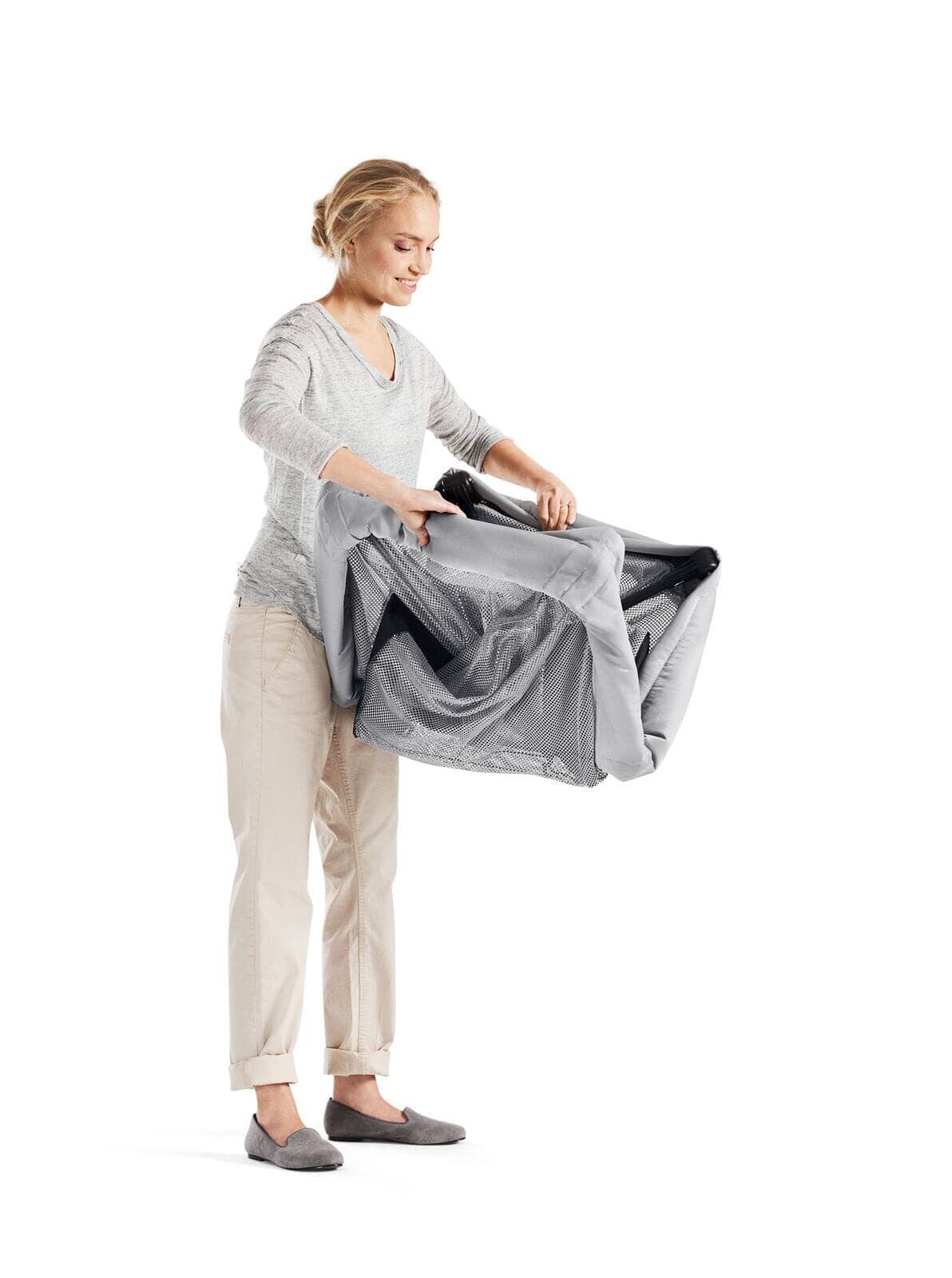 Travel Crib Light with Fitted Sheet Bundle F9471