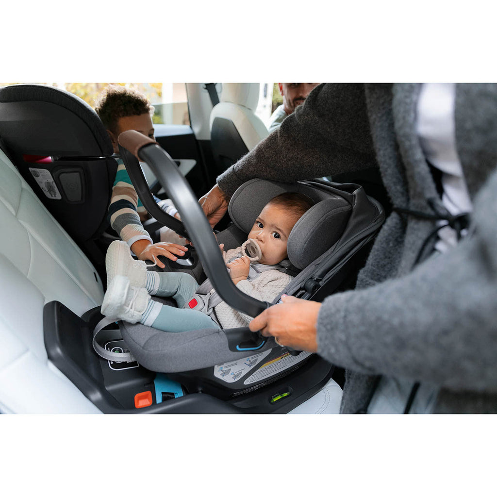 Infant Car Seat B36550