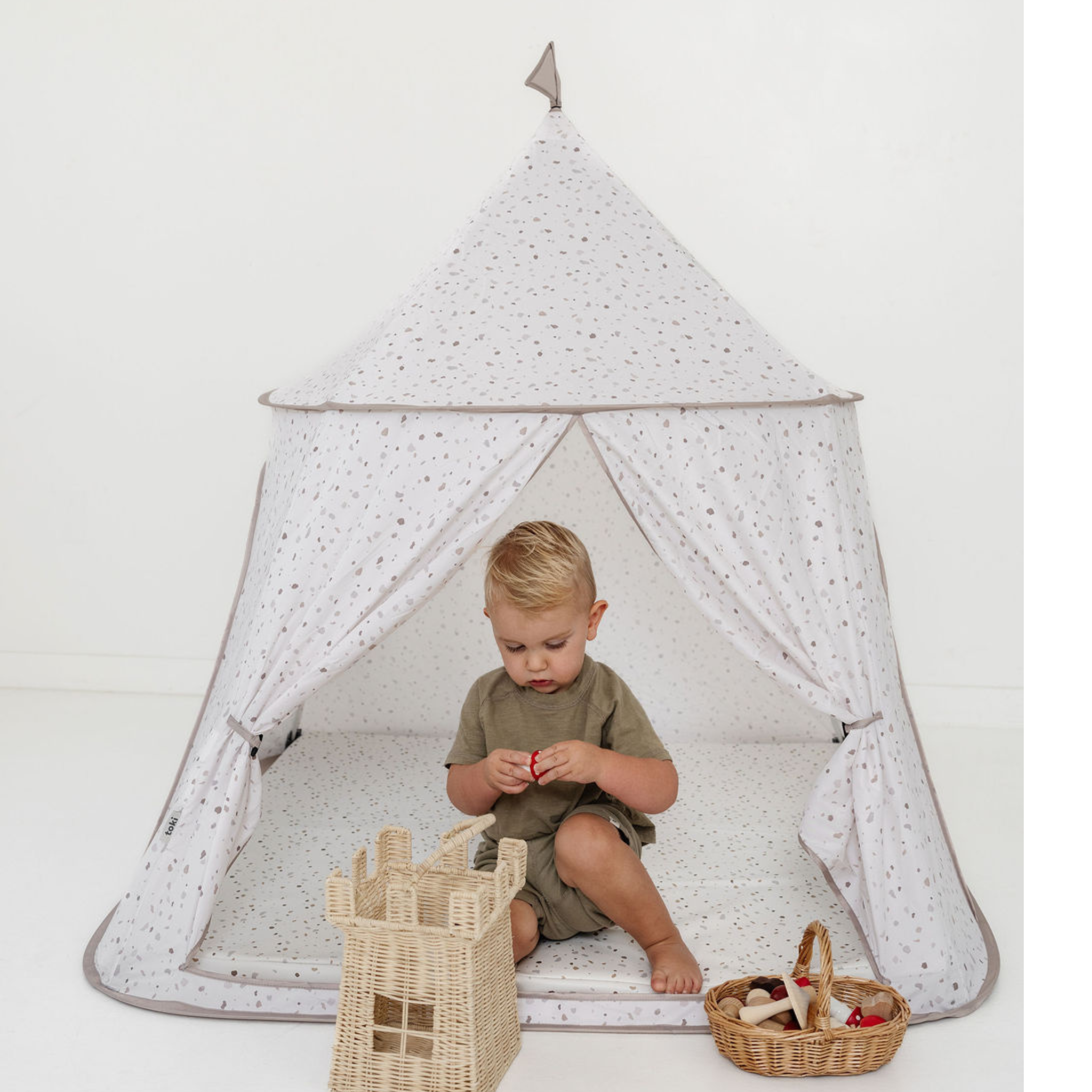 Chalk Play Tent for Kids W2017