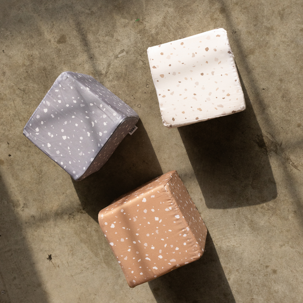 Terrazzo Slate Play Cube X935280