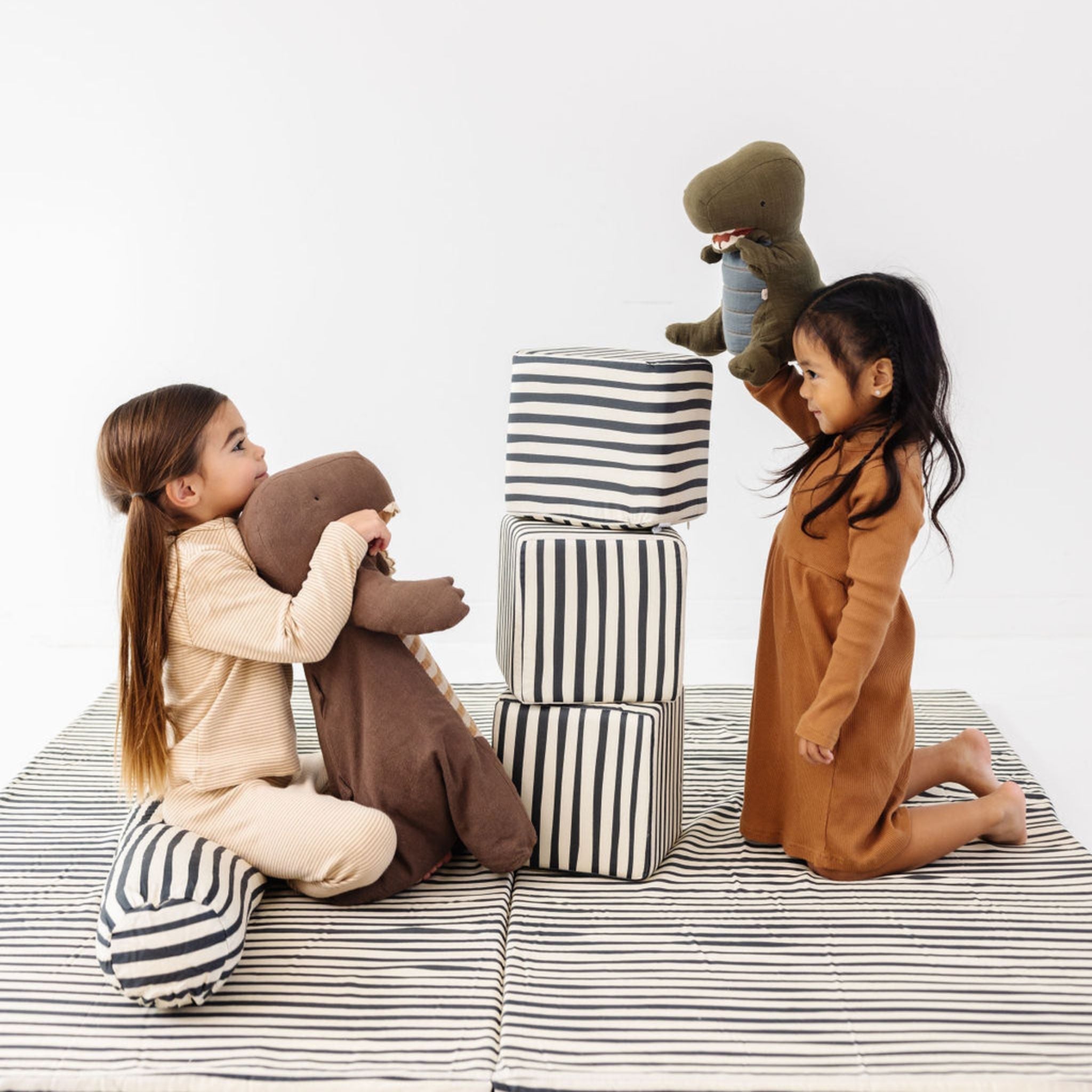 Bold Stripe Play Cube K843024
