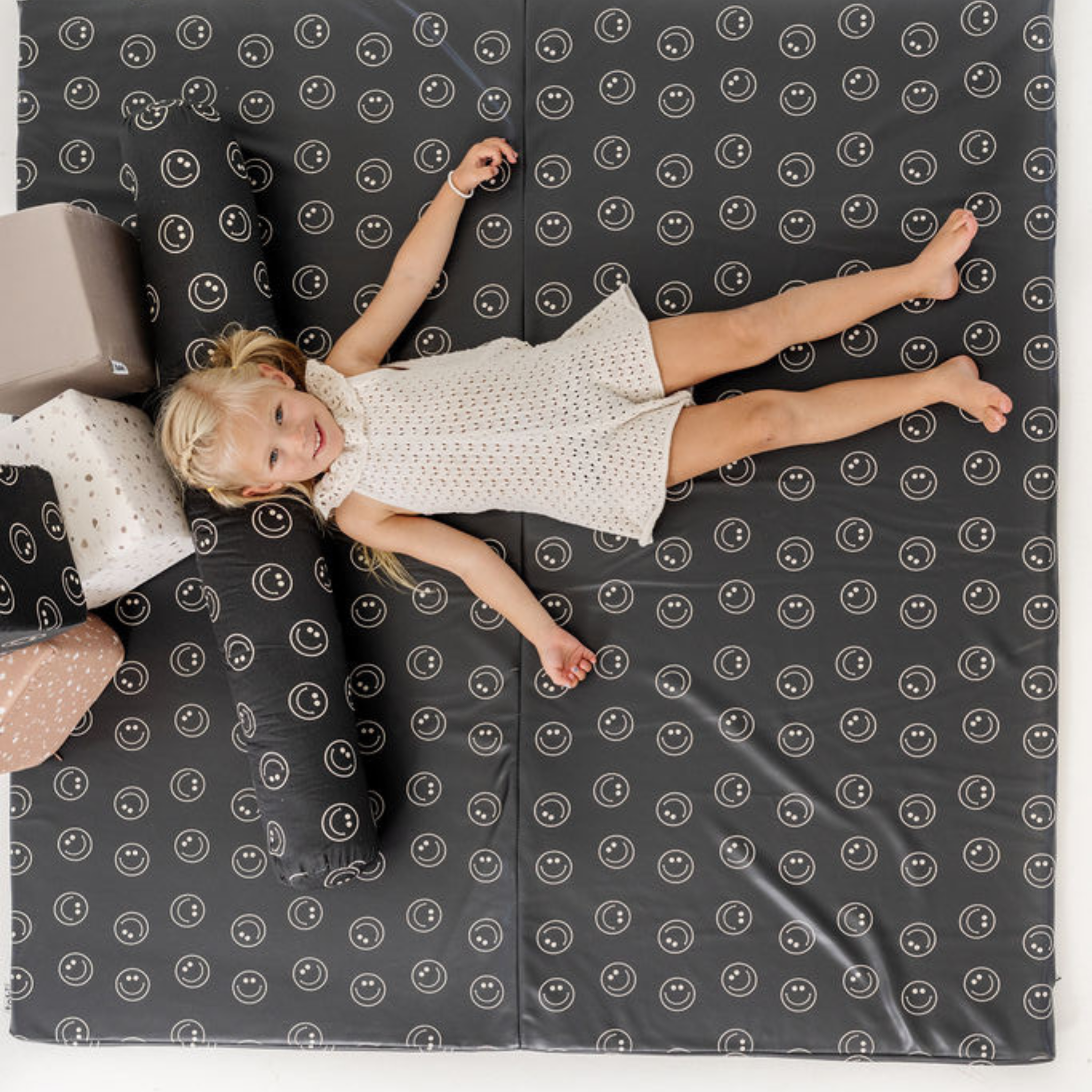Vegan Leather Mat A798739