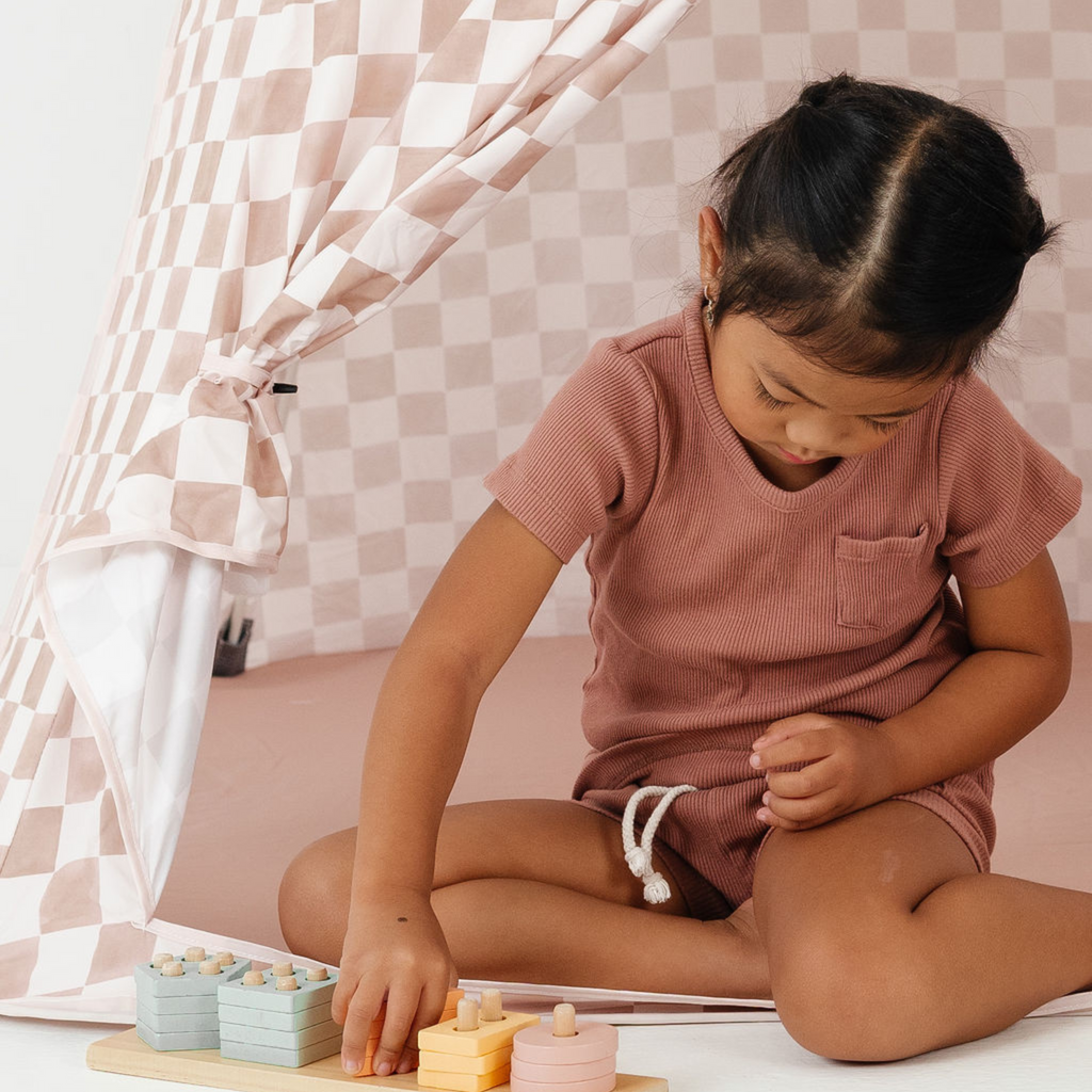Kids Checker Toffee Play Tent Q44643