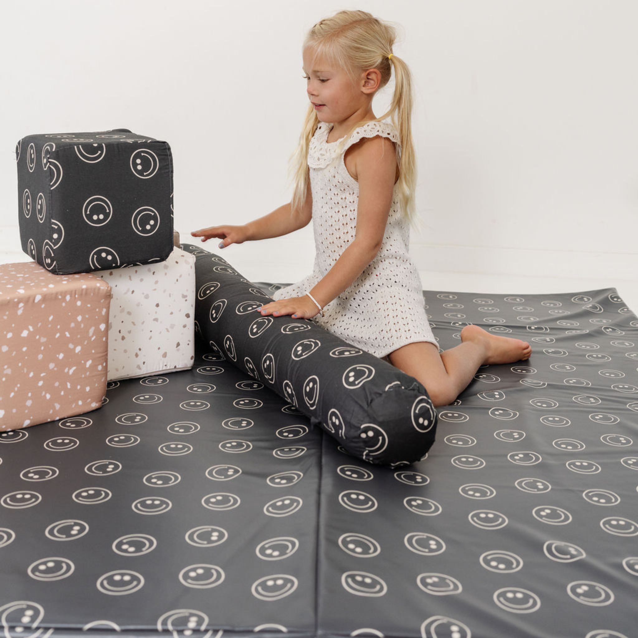 Vegan Leather Mat A798739