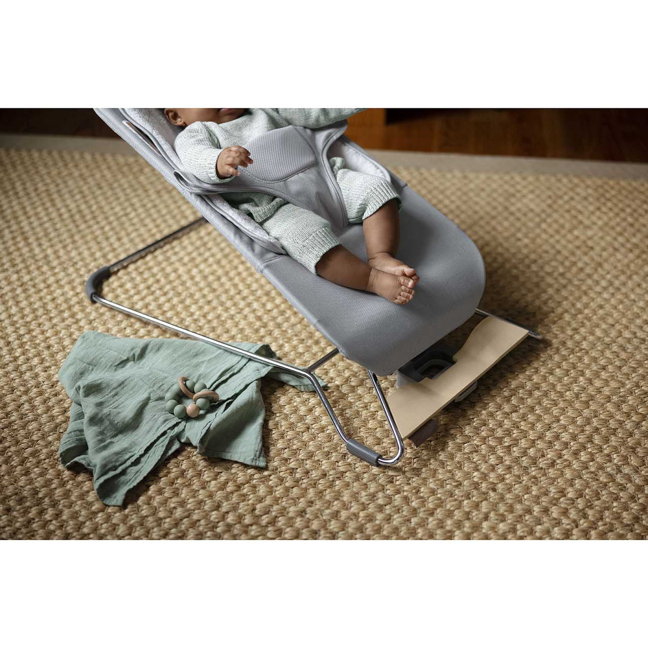 2-in-1 Bouncer H63762