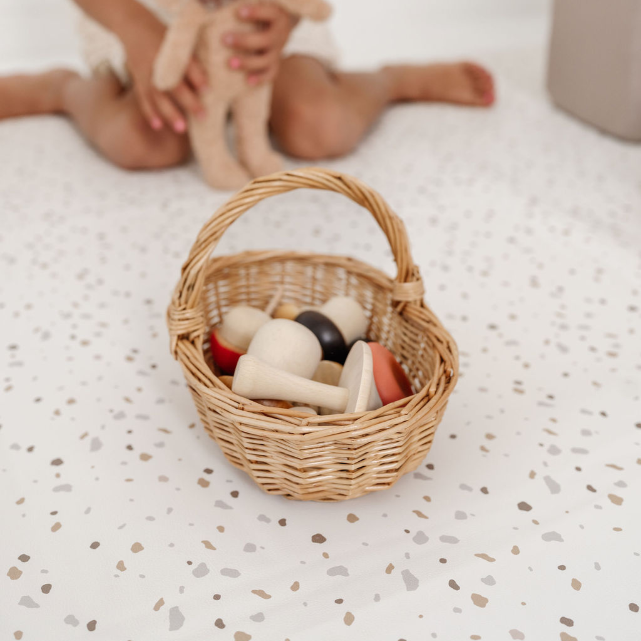 Terrazzo Chalk Vegan Leather Mat E7489