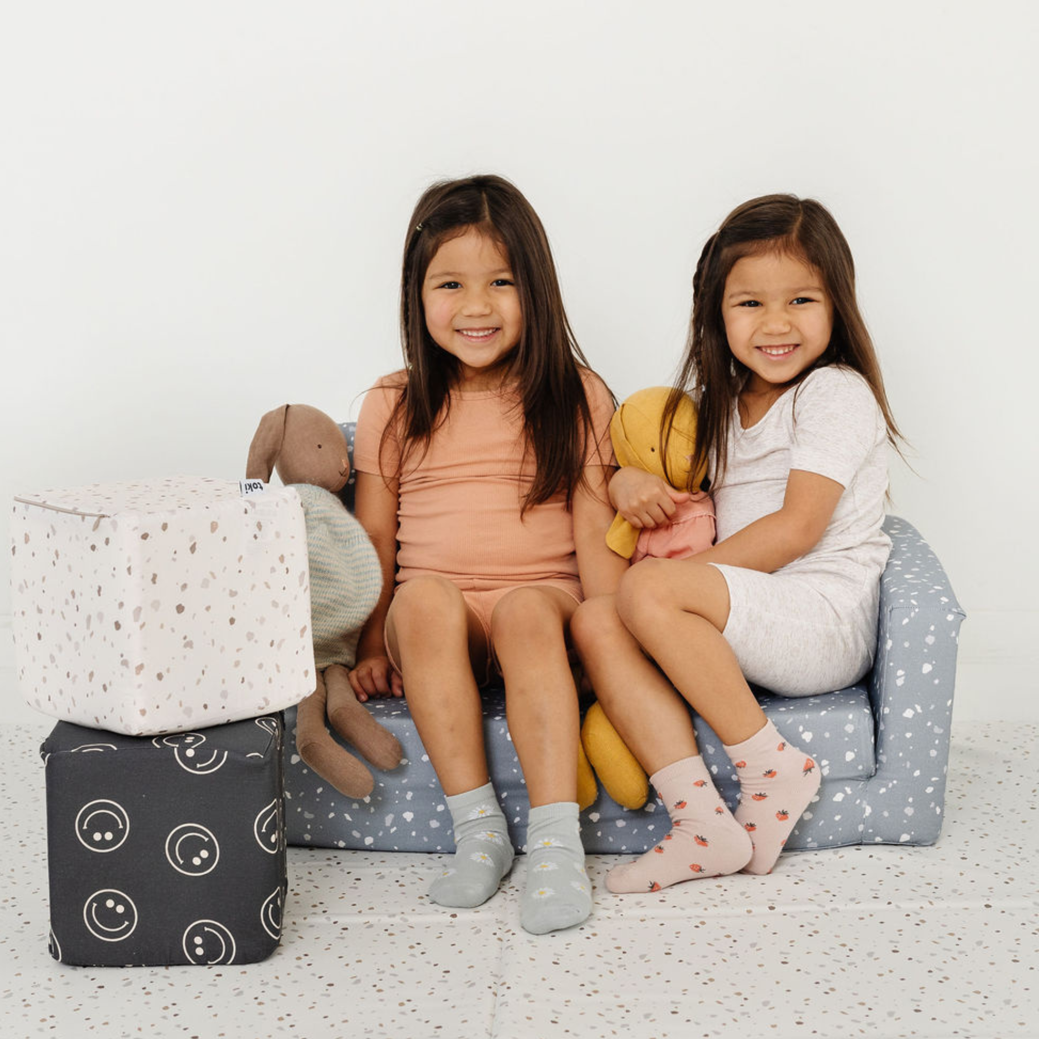 Terrazzo Chalk Vegan Leather Mat E7489