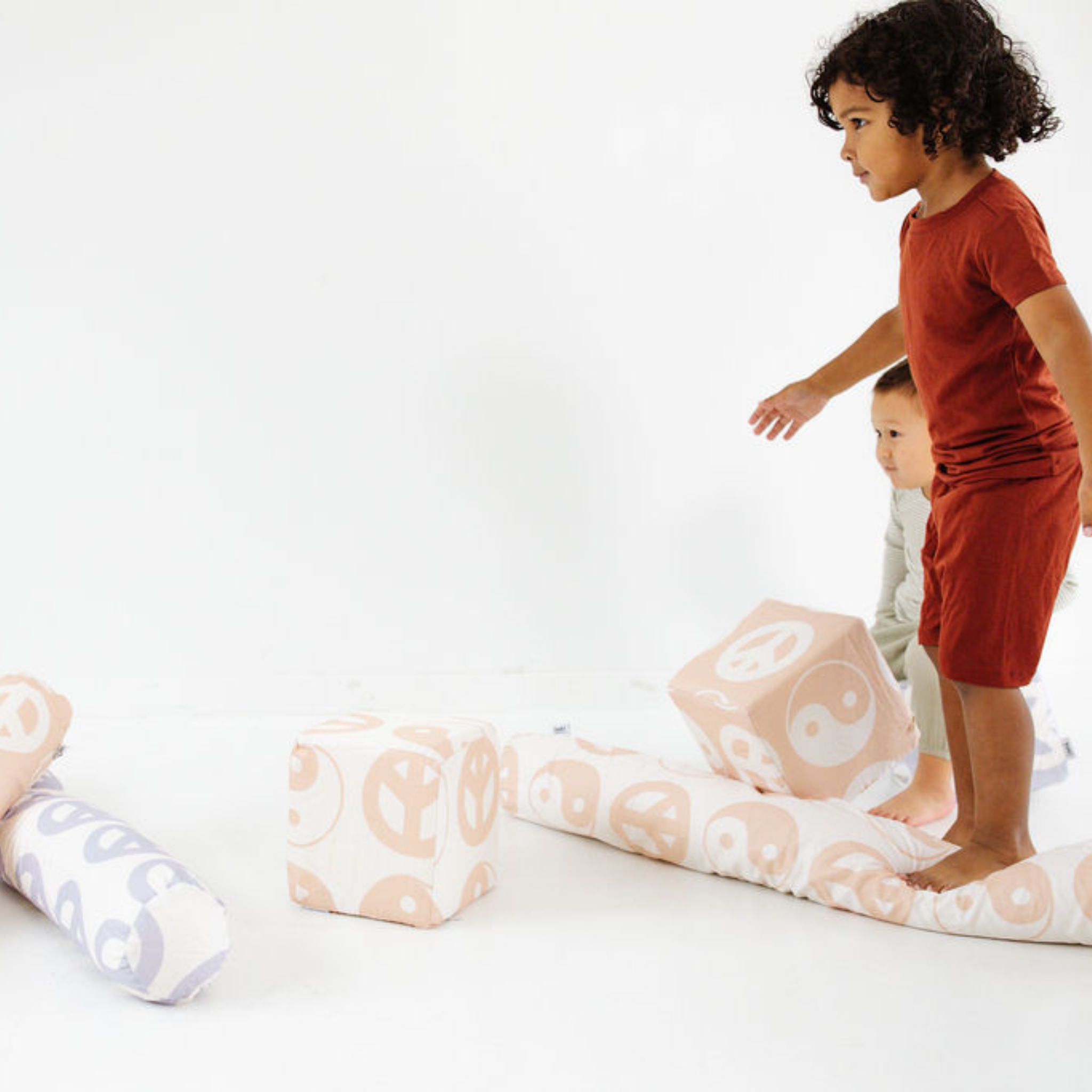 White Yin Yang Support Pillow J8841