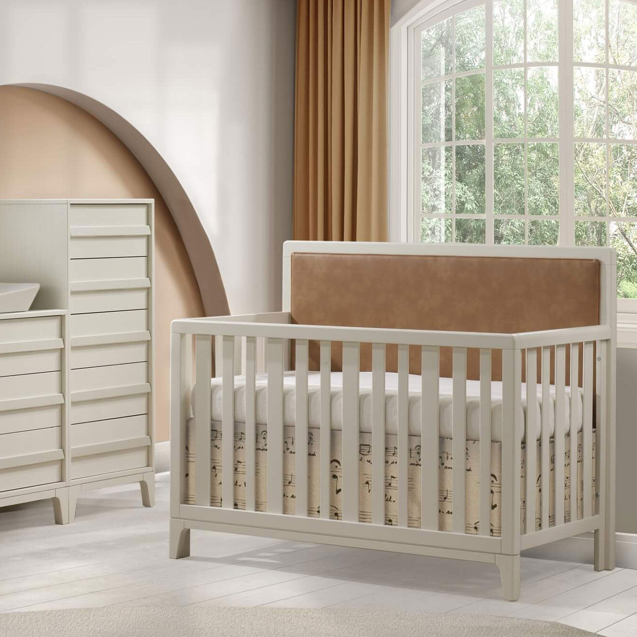 Convertible Crib with Upholstered Panel U6906