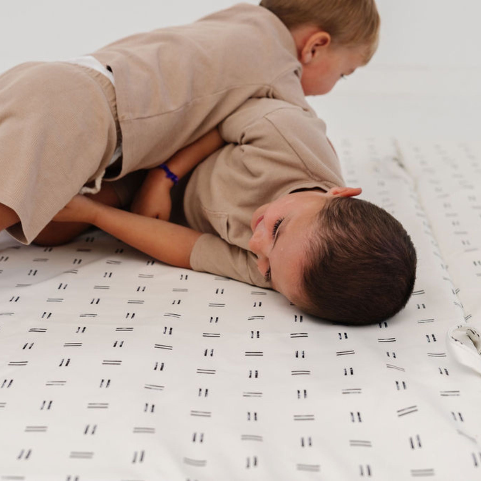 Vegan Leather Mudcloth Mat E68223
