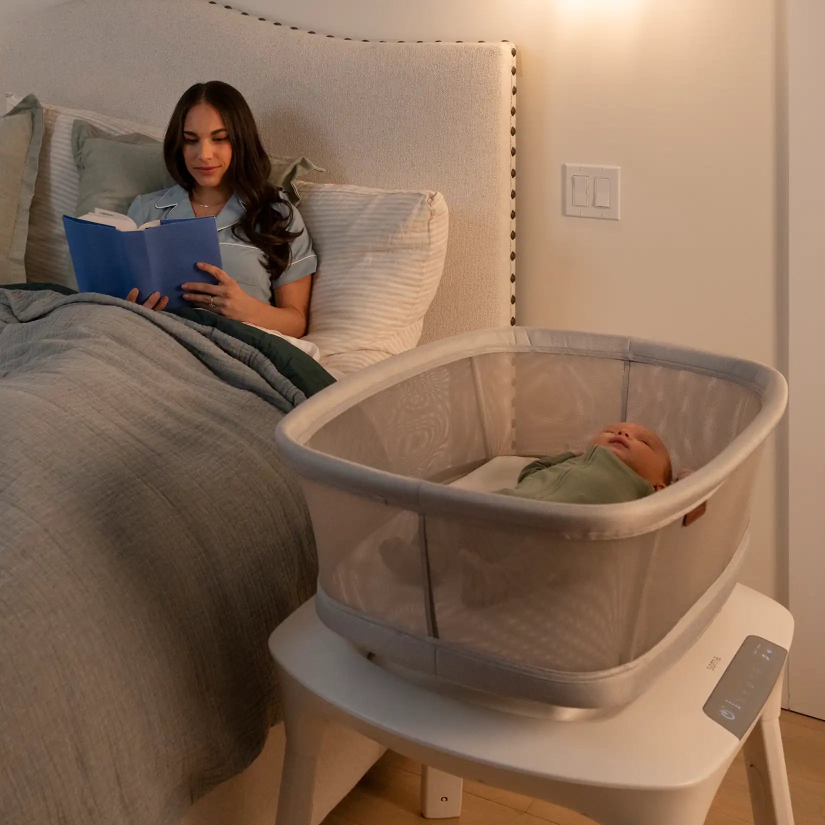 Smart Bassinet D11965