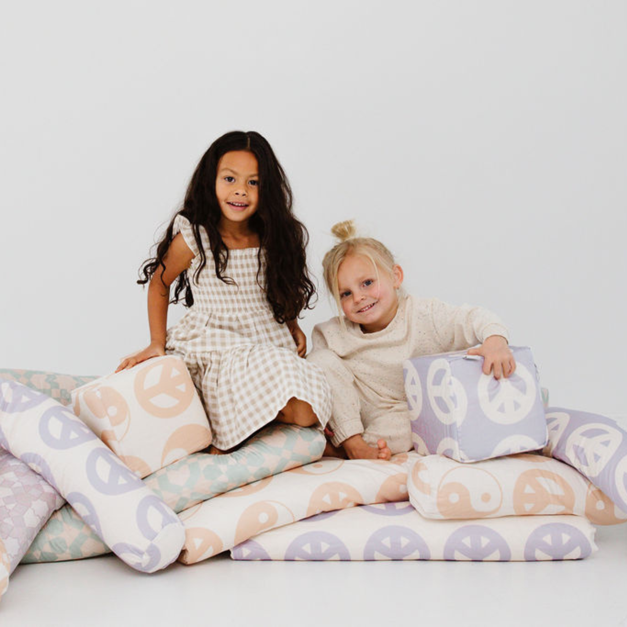 White Yin Yang Support Pillow J8841