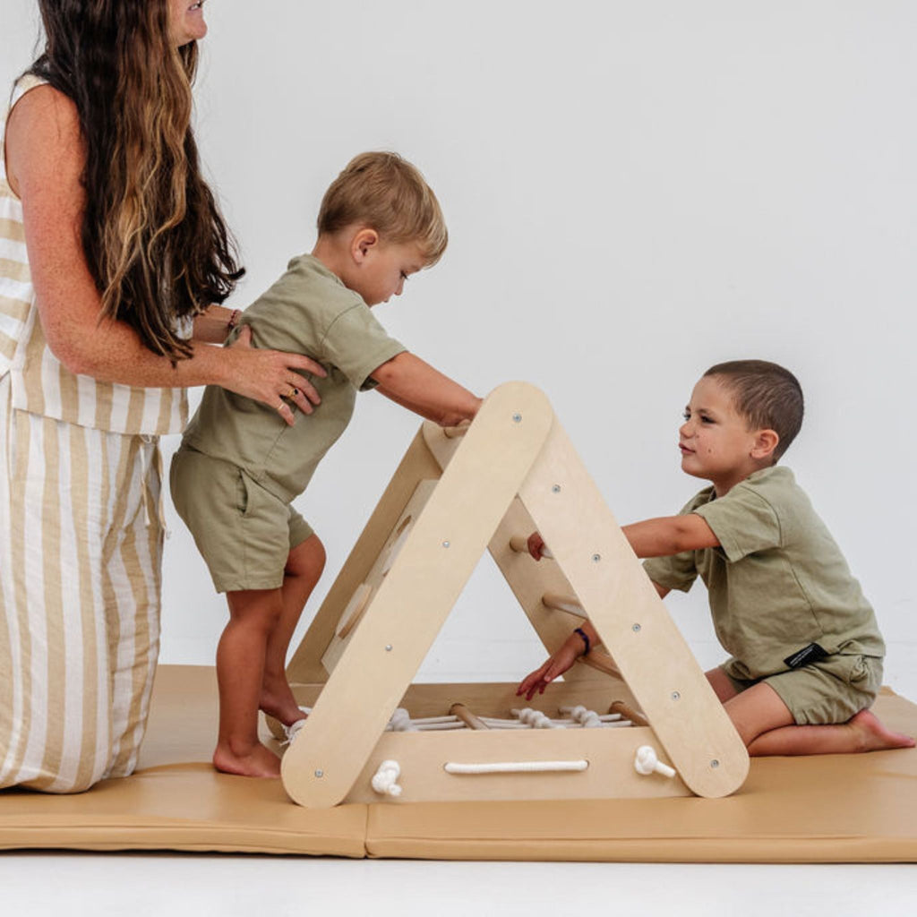 Kids Sand Vegan Leather Mat M42397