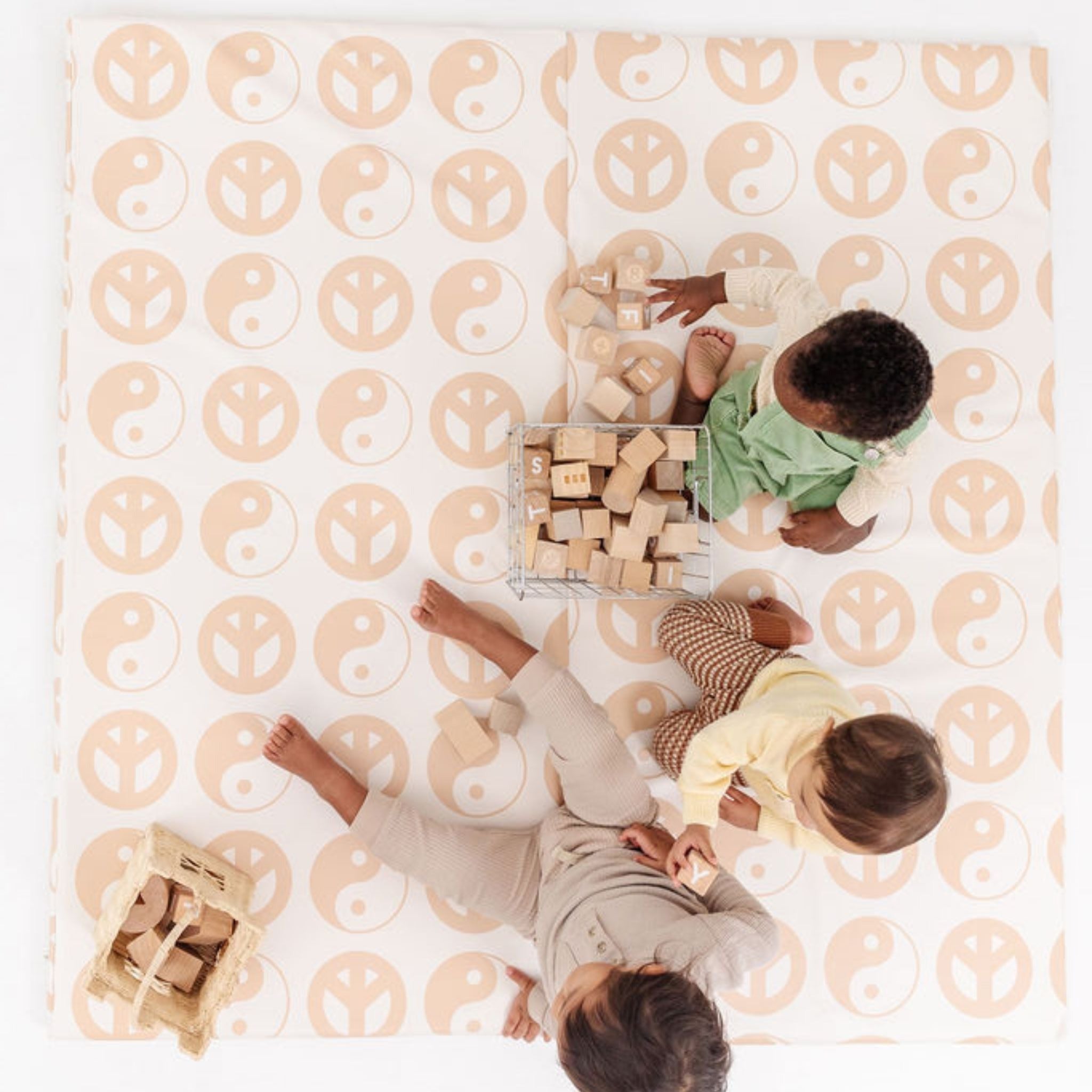 Vegan Leather Mat F47169