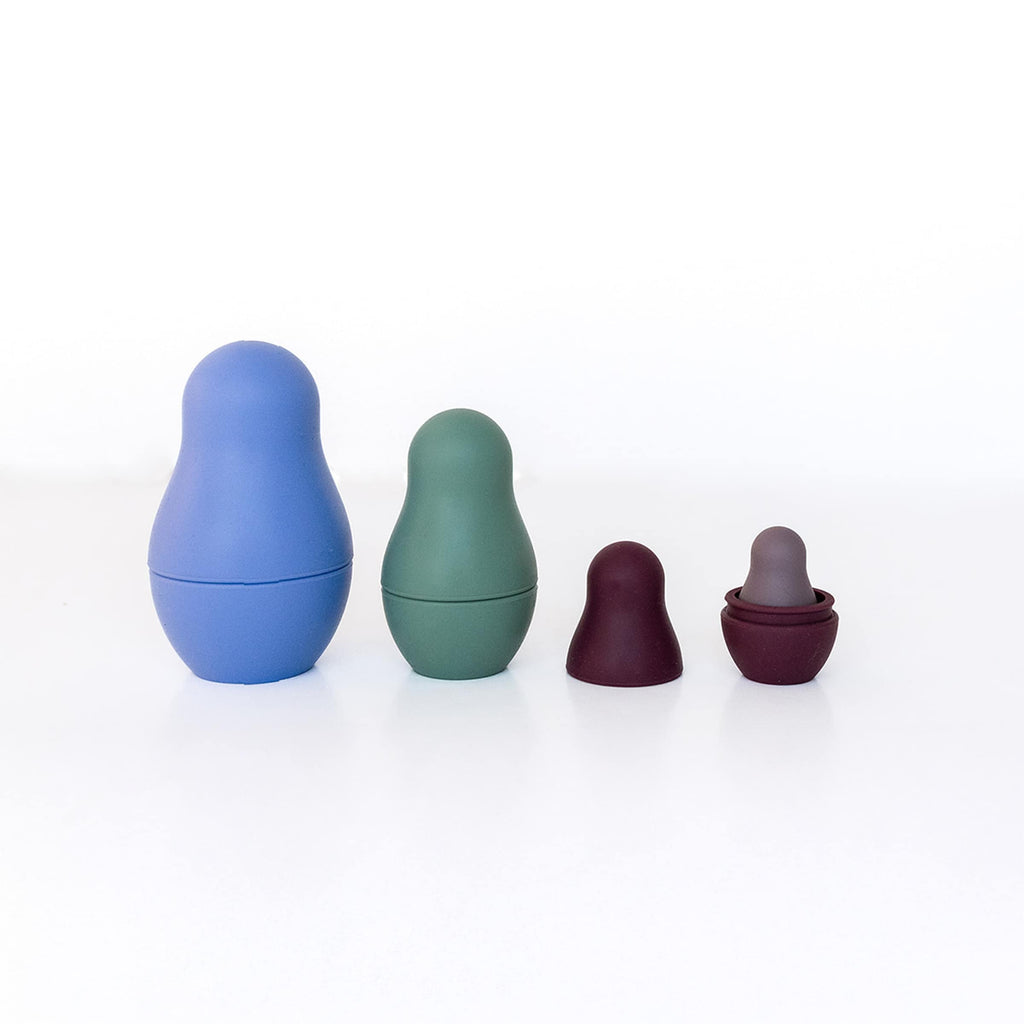 Nesting Dolls I324812