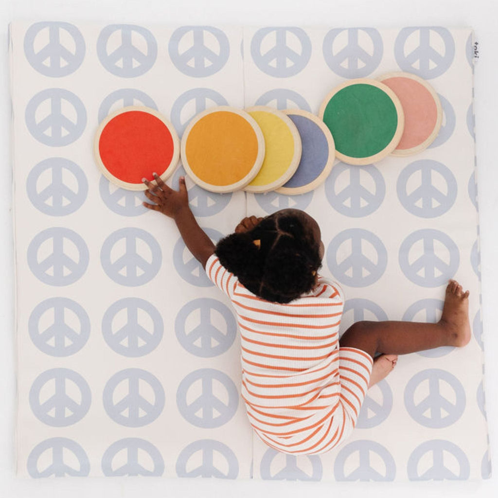Vegan Leather Peace Sign Mat N8631