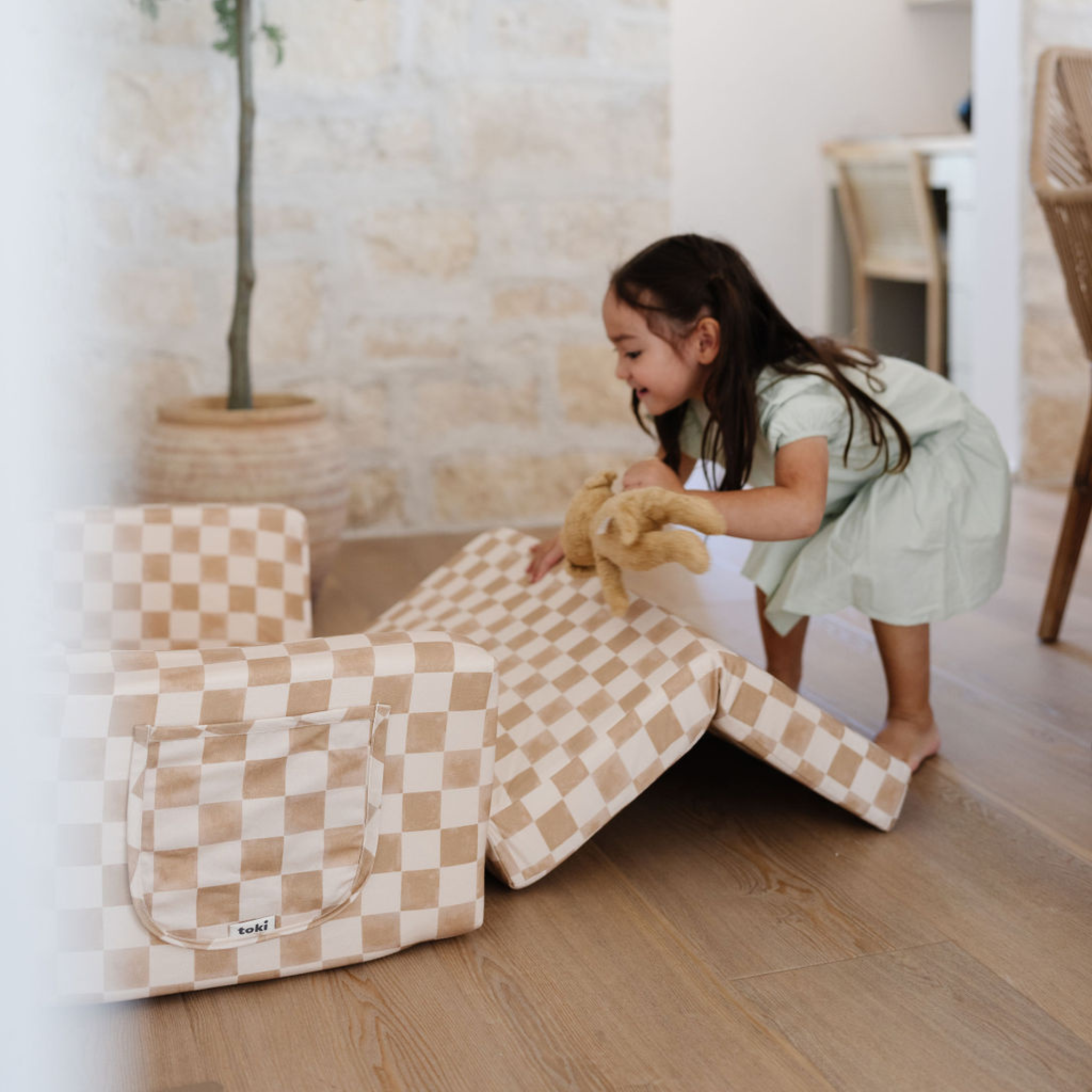 Checker Toffee Play Couch N593835