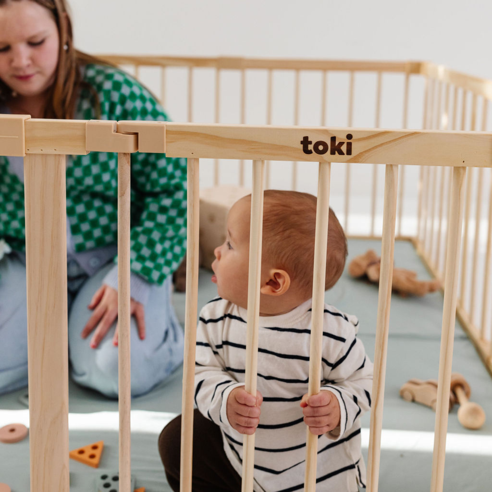 Wood Playpen for Kids A927