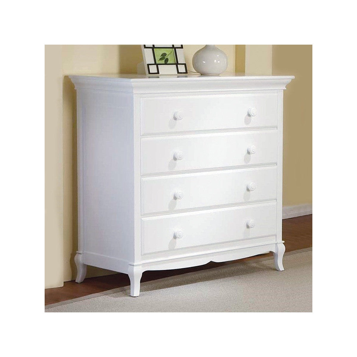 4 Drawer Dresser in White R420624
