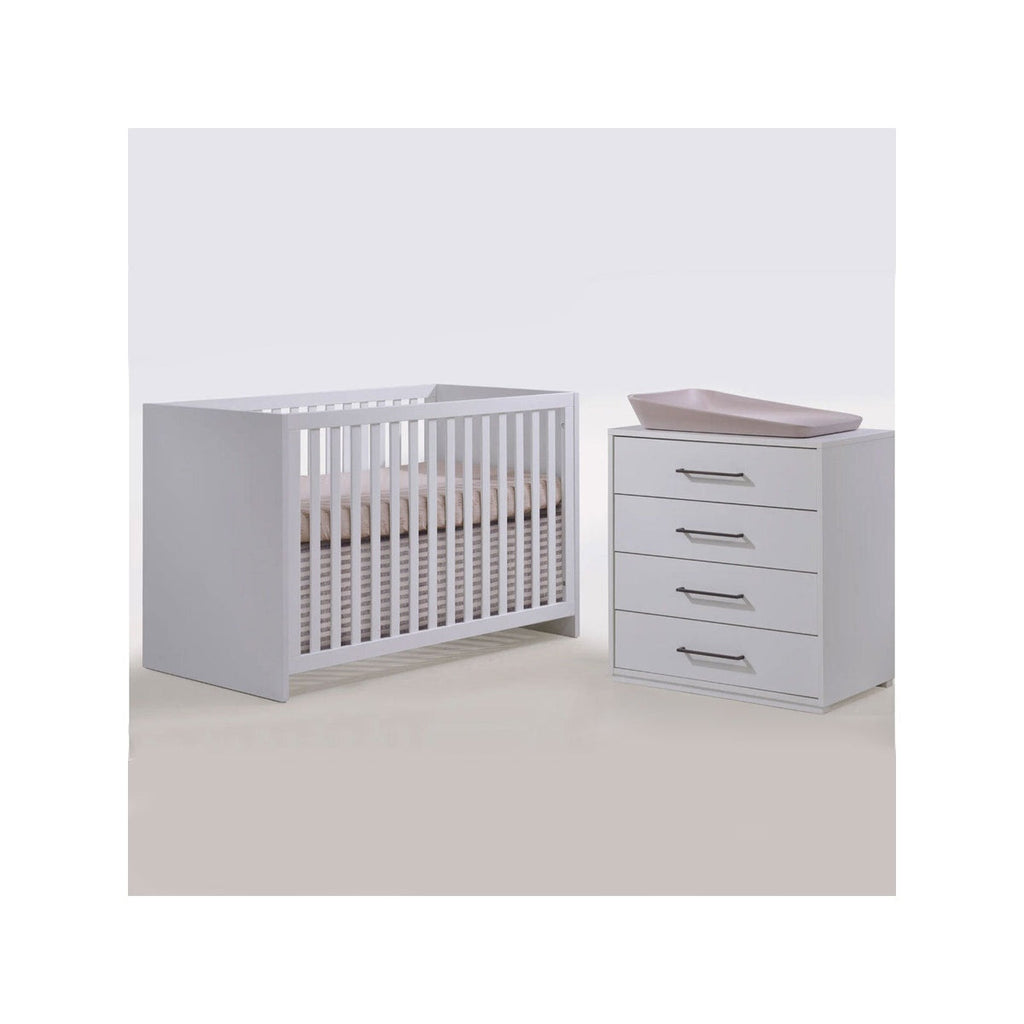 Contempo Crib with 4 Drawer Dresser Q853502