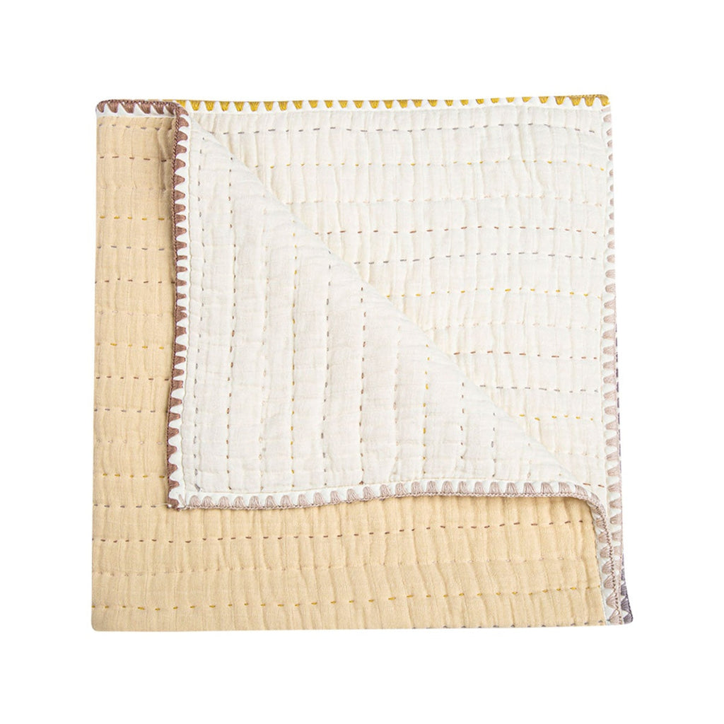 Beige Baby Quilt A677528
