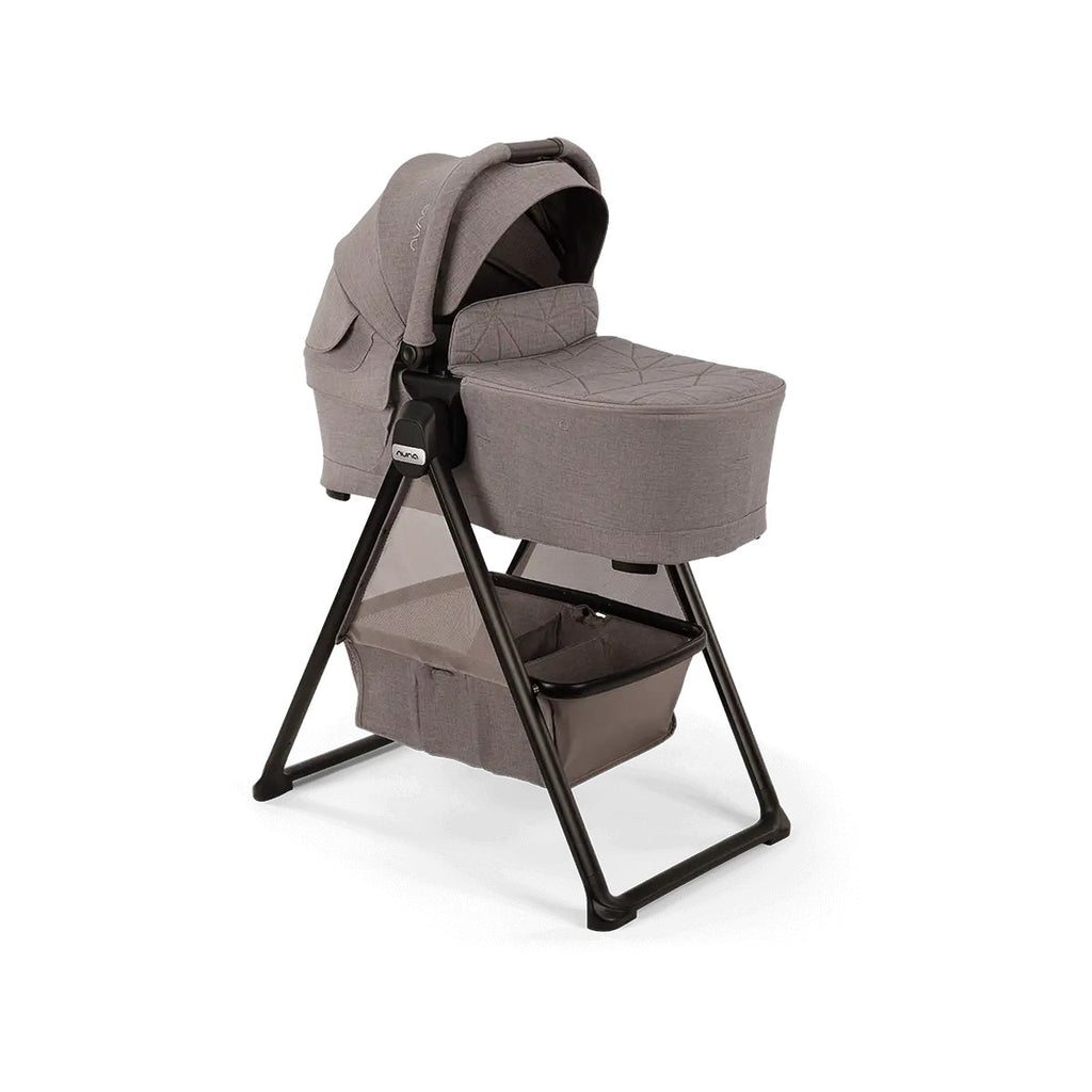 Bassinet with Stand Z11114