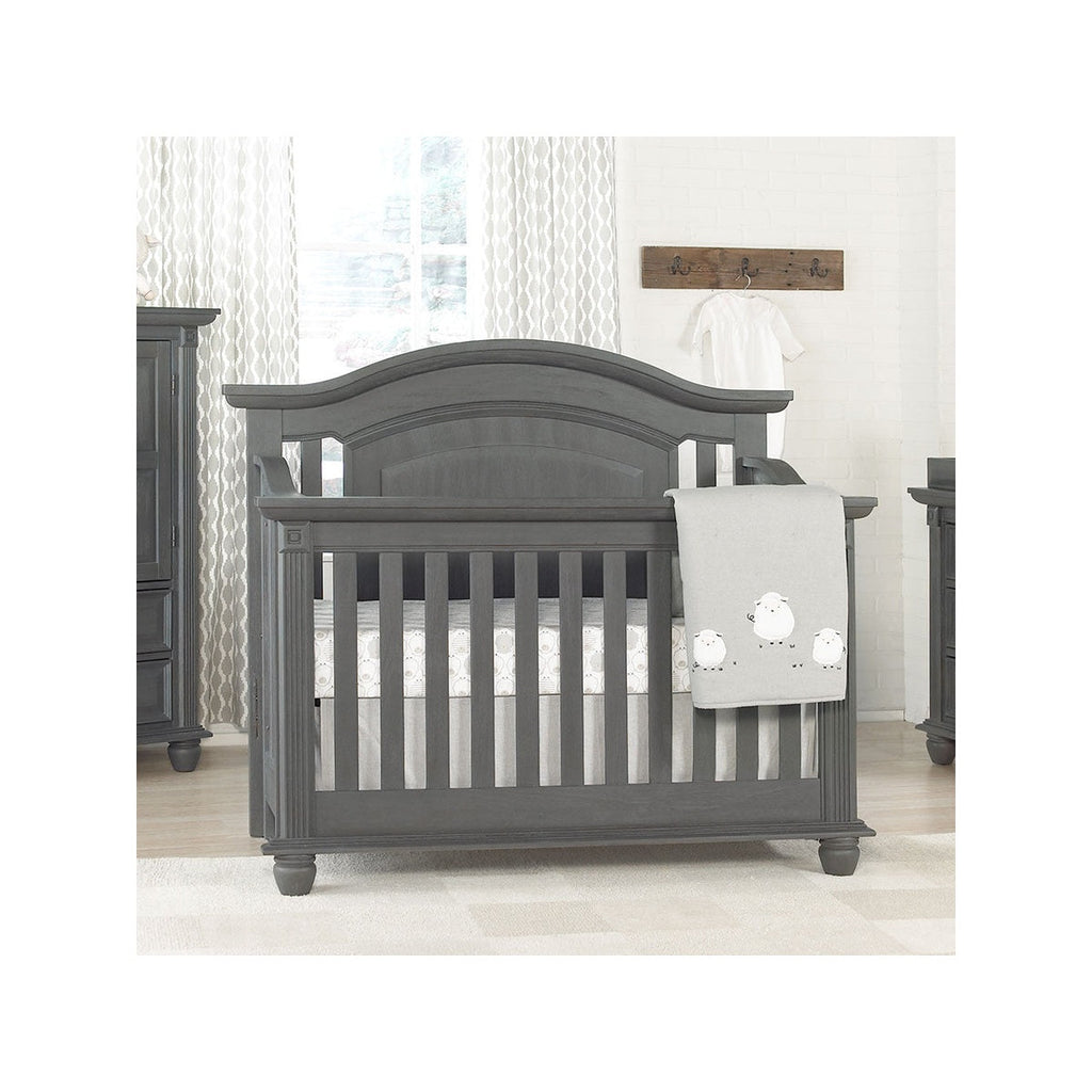 4 in 1 Convertible Crib G854808