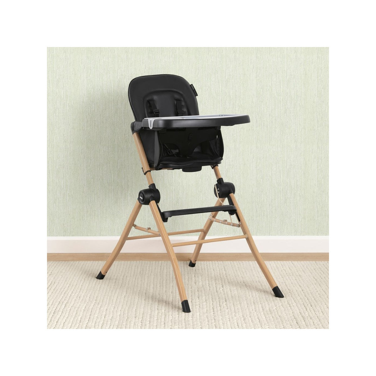Compact Travel High Chair X8978