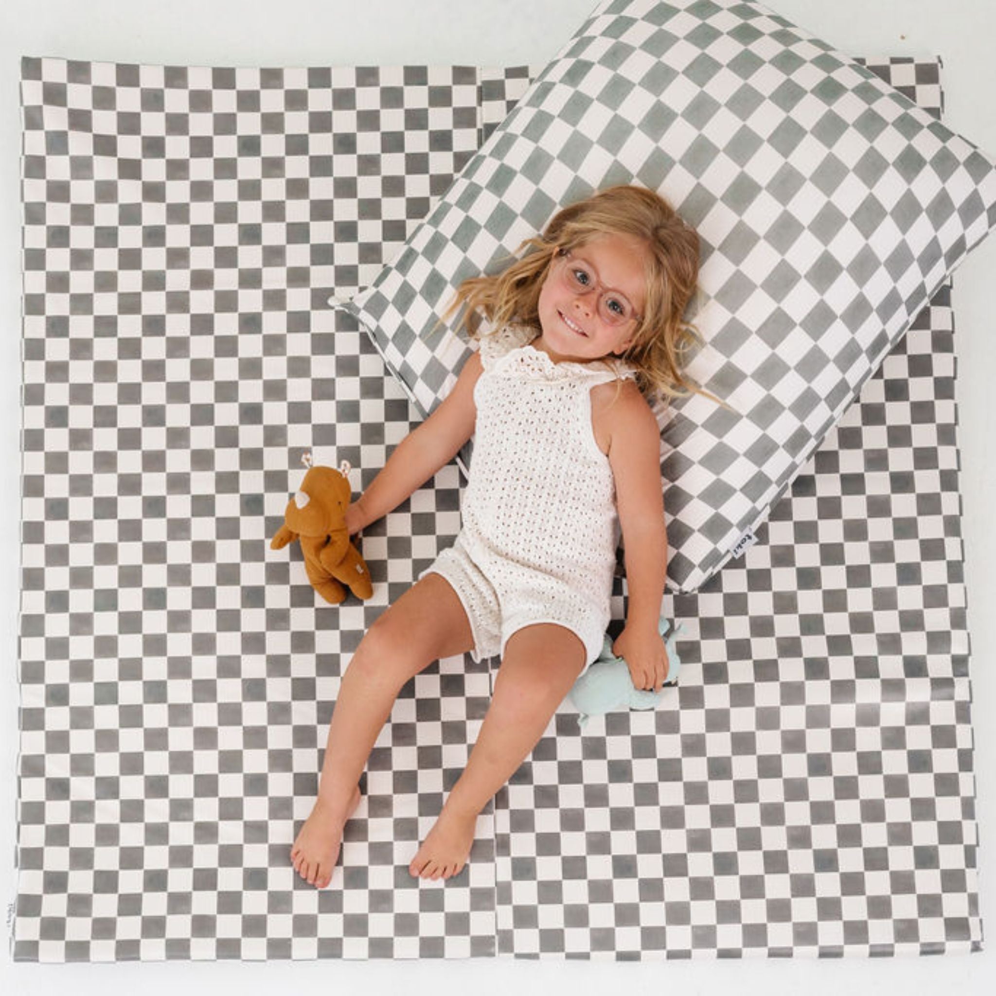 Vegan Leather Checker Mat Y119813