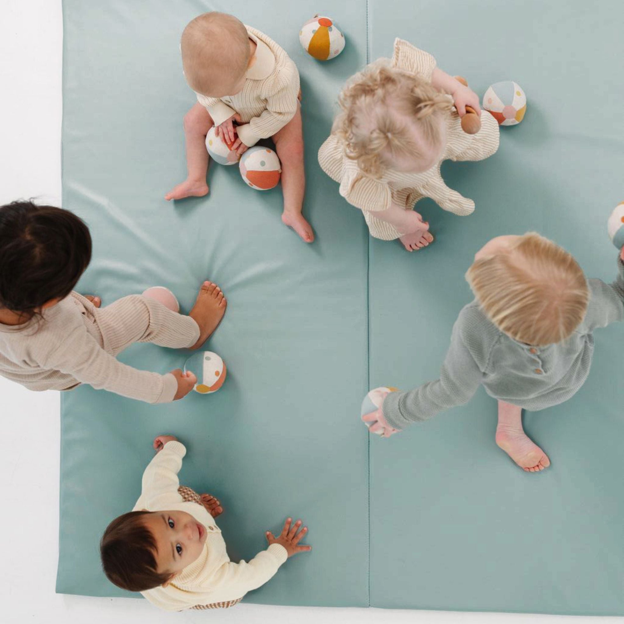 Vegan Leather Mat W389515