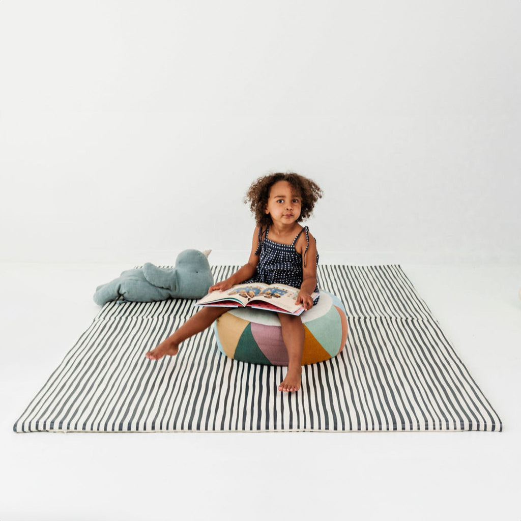 Vegan Leather Mat with Bold Stripe H69011