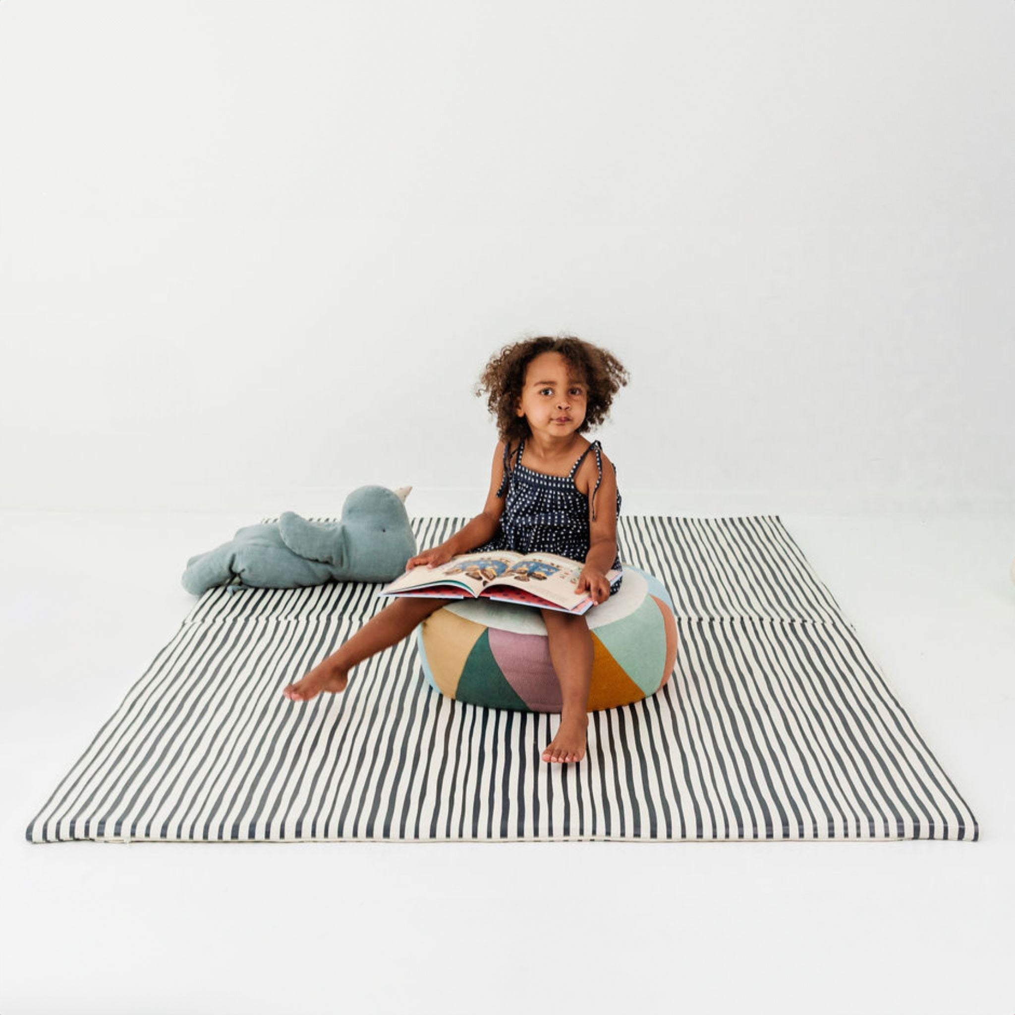 Vegan Leather Mat with Bold Stripe H69011