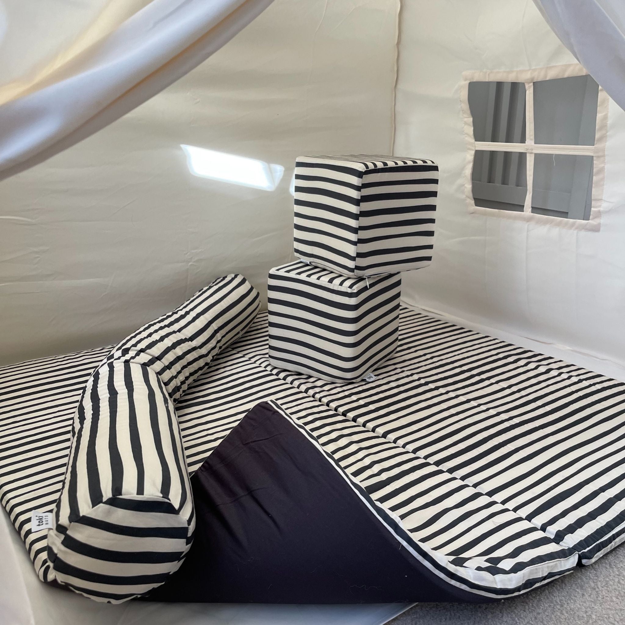 Bold Stripe Support Pillow K341