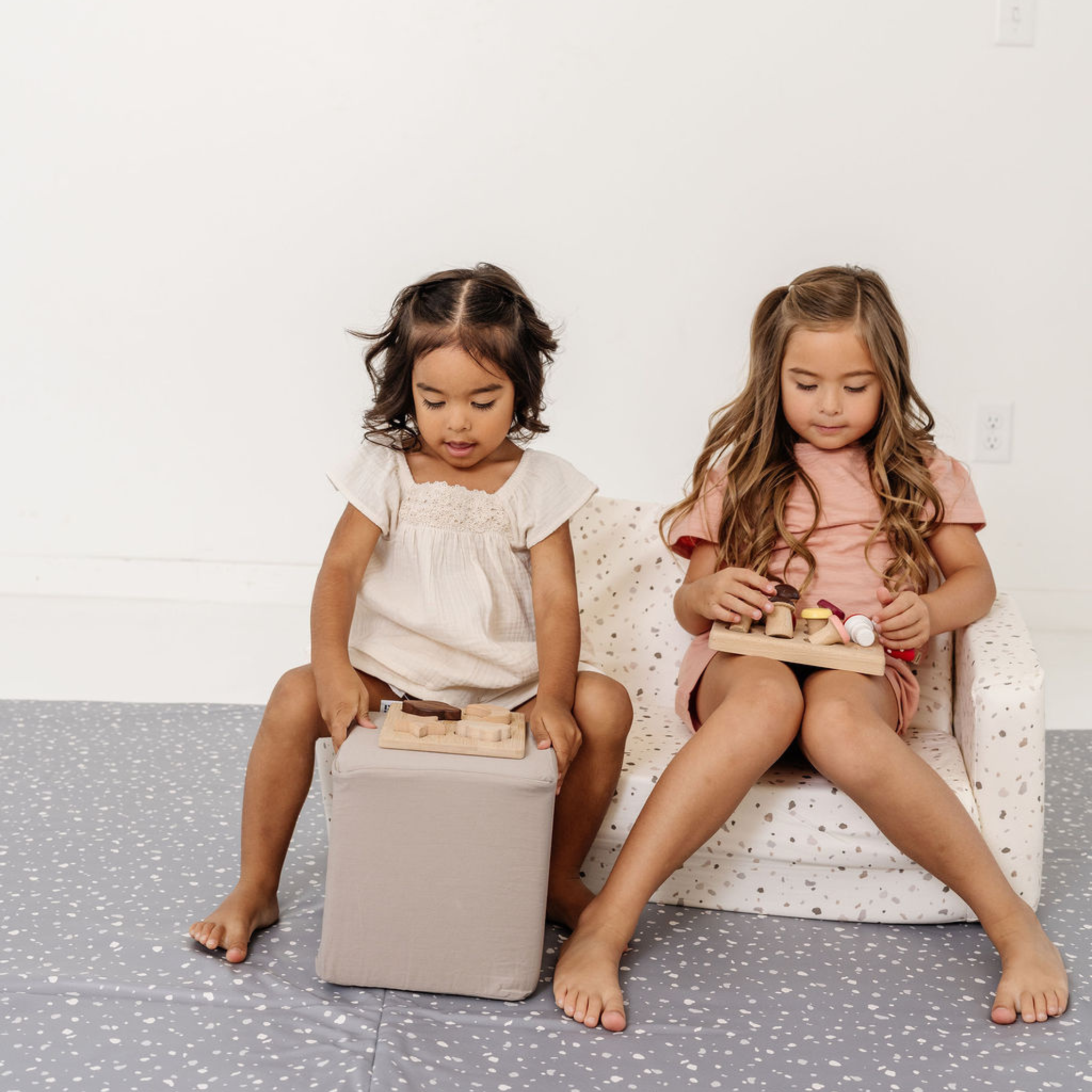 Chalk Play Couch for Kids N8233