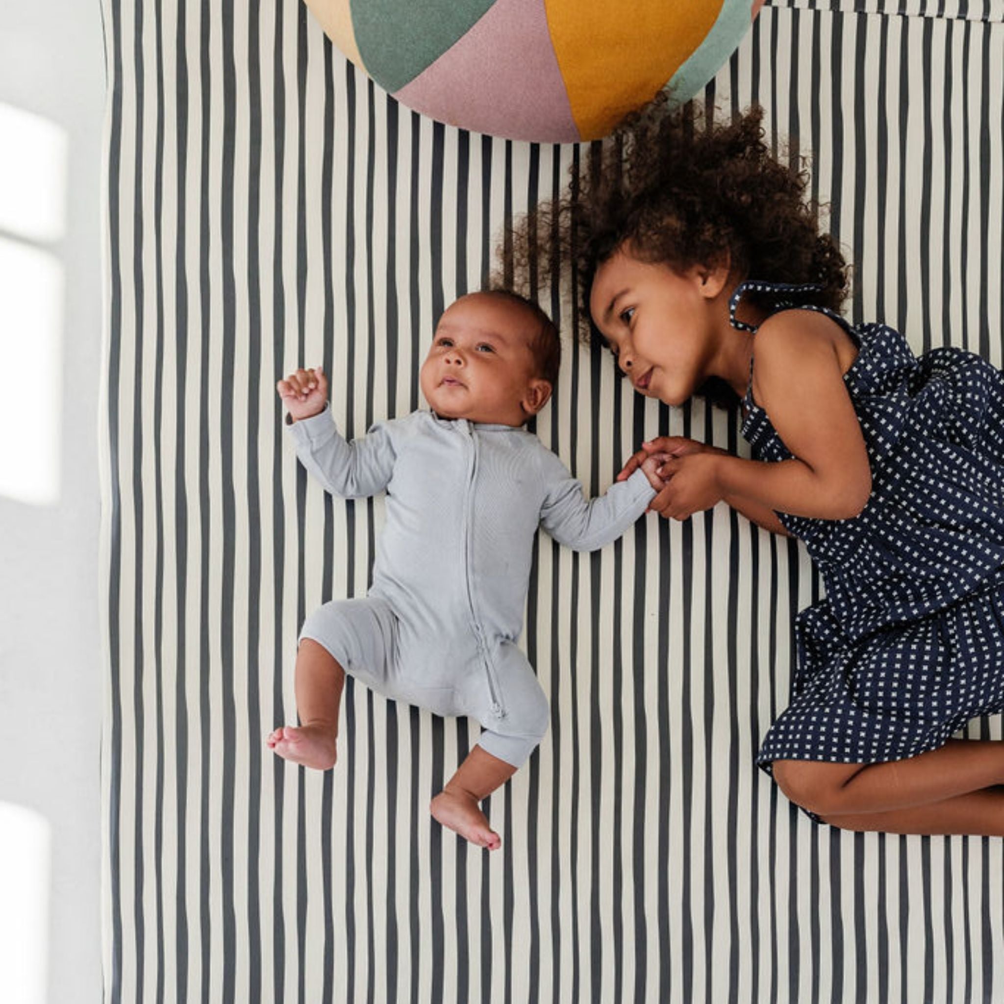 Vegan Leather Mat with Bold Stripe H69011