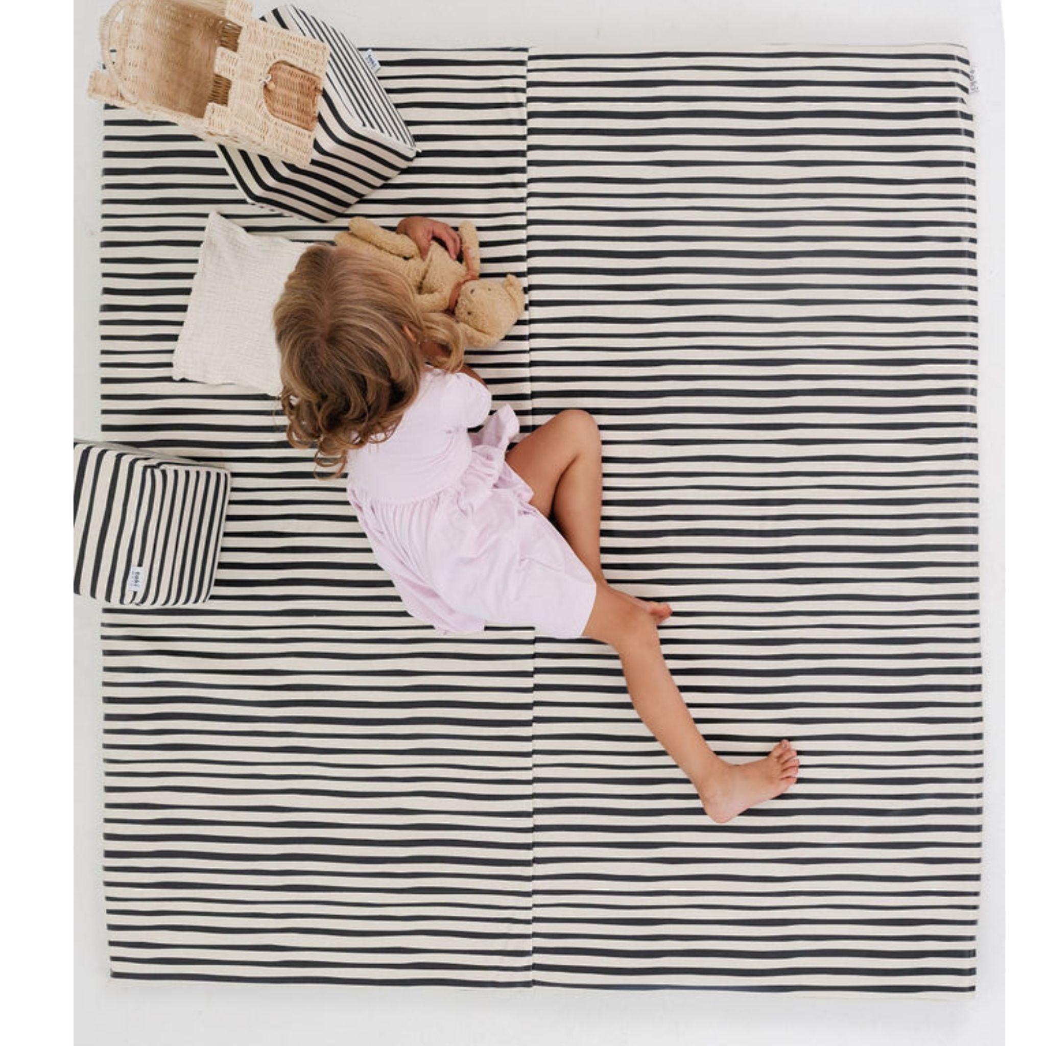 Vegan Leather Mat with Bold Stripe H69011