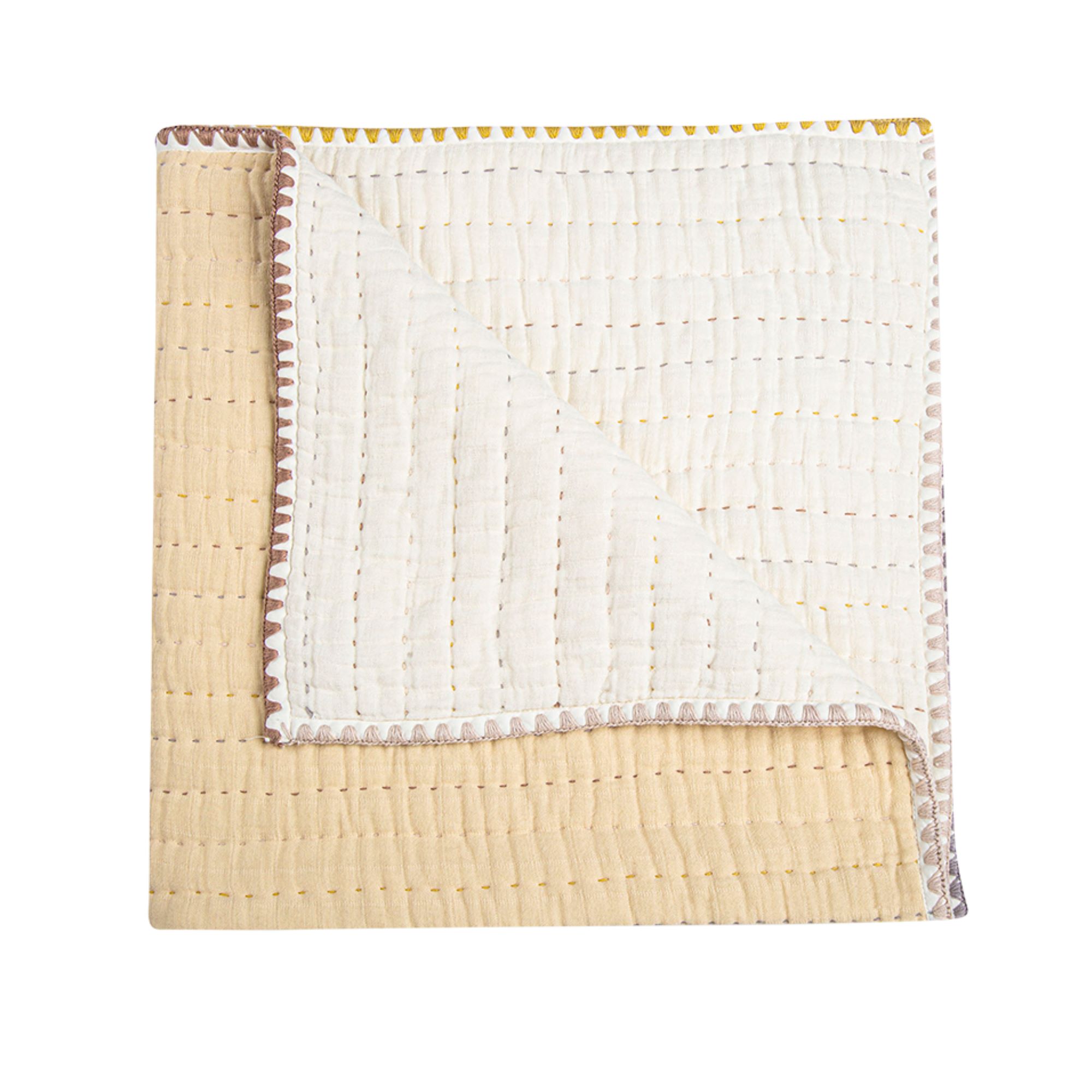 Beige Baby Quilt A677528