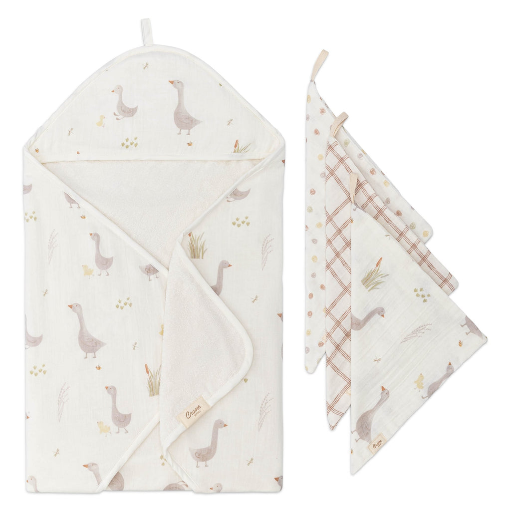 Farmhouse Goose Baby Bath Towel & Wash Cloth Set Y9561