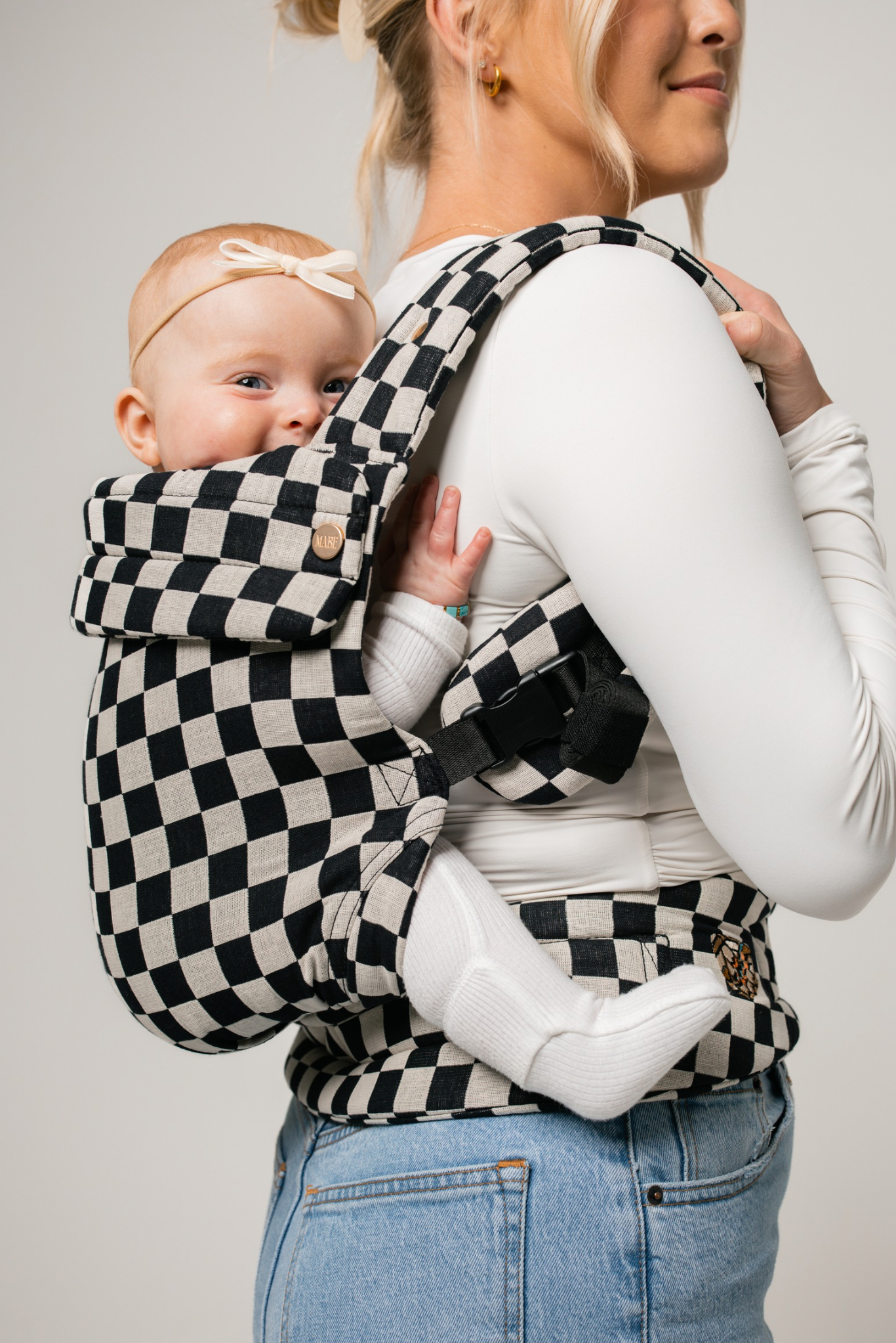 Monarch Carrier - Ebony Check P1398