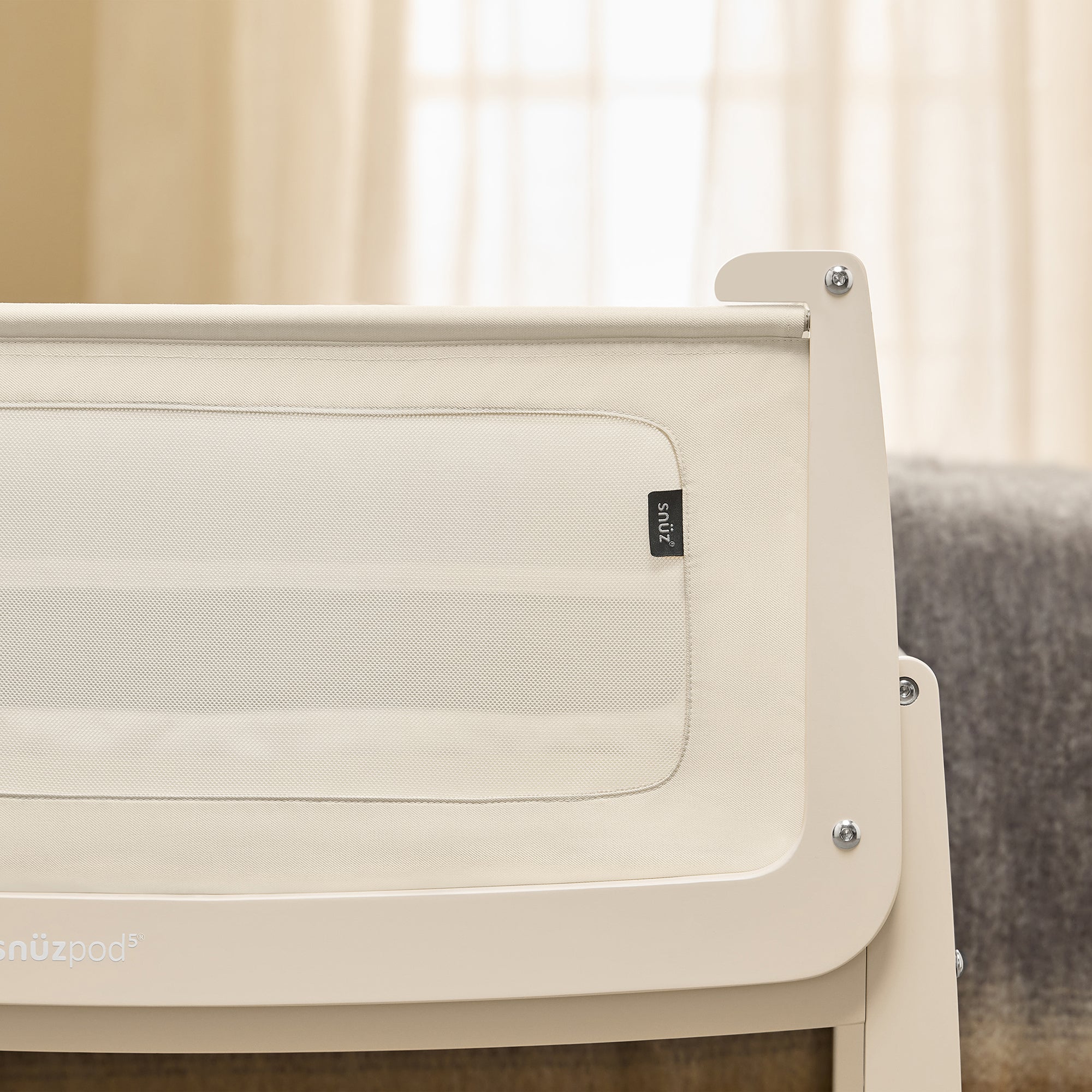 Bedside Bassinet with Breathable Mesh X6941