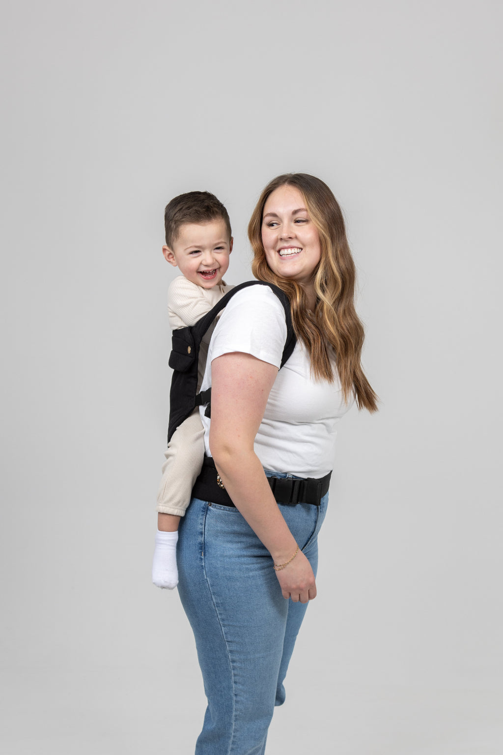 Monarch Carrier - Ebony Z753075