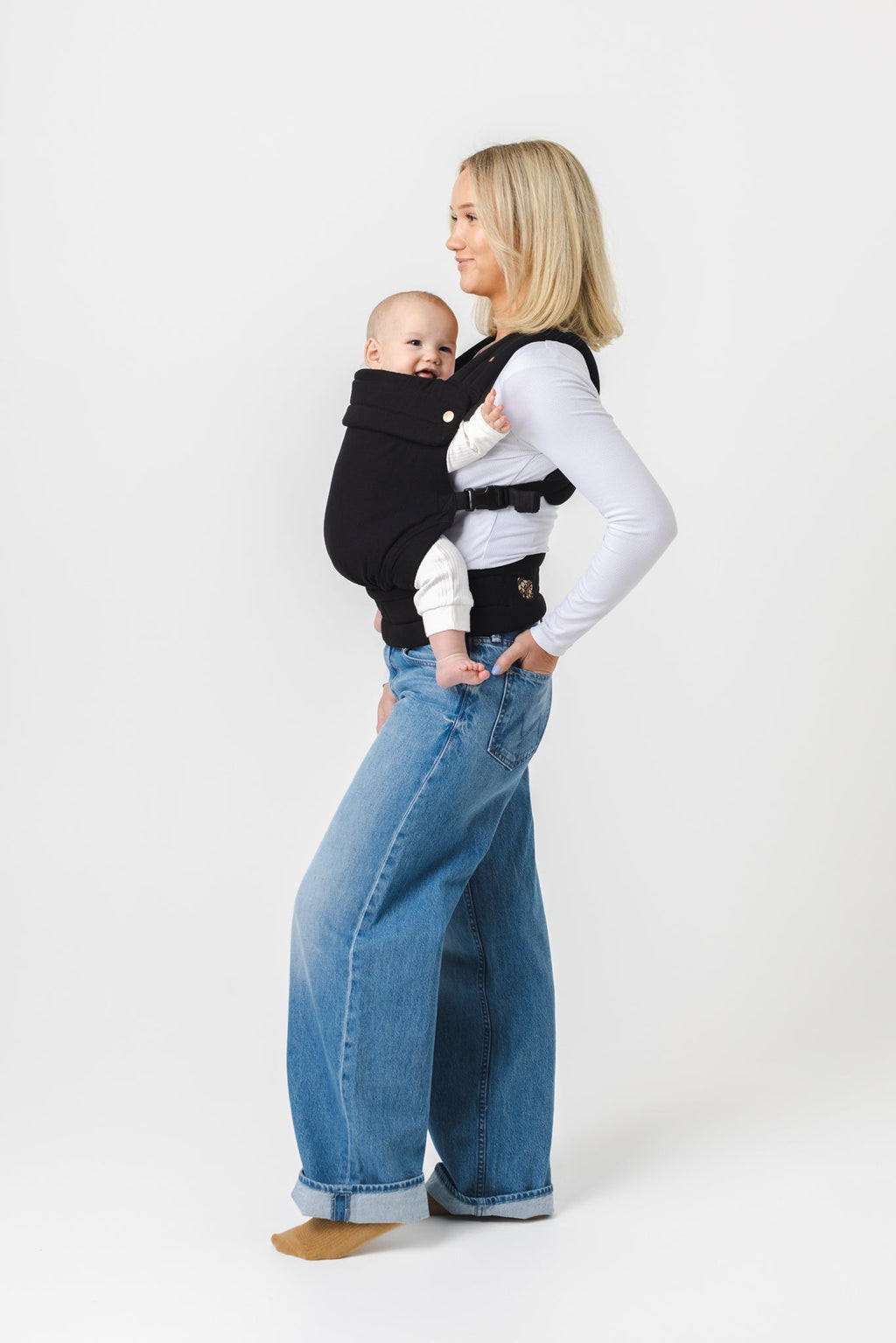 Monarch Carrier - Ebony Z753075