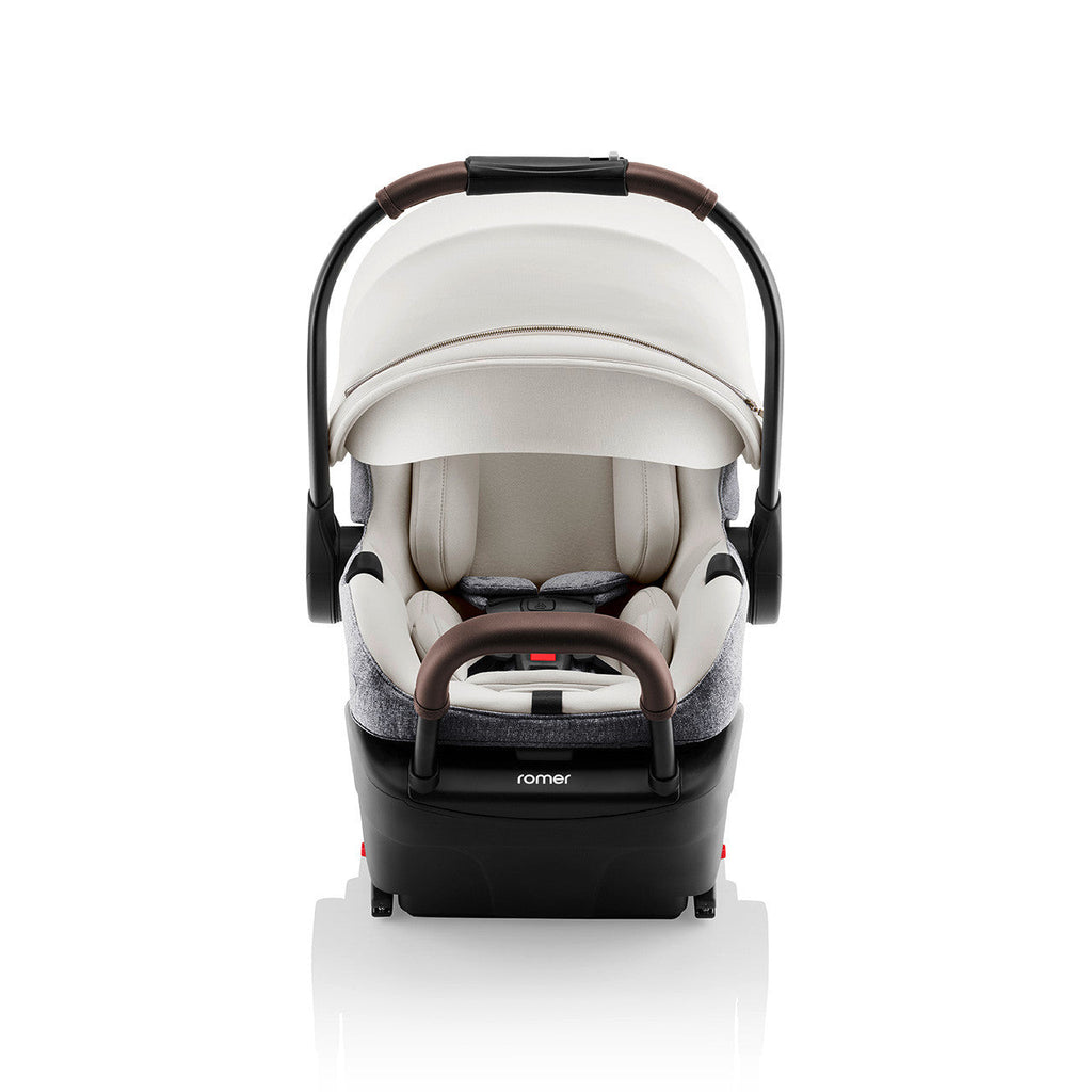 Infant Car Seat with Versa Base C880
