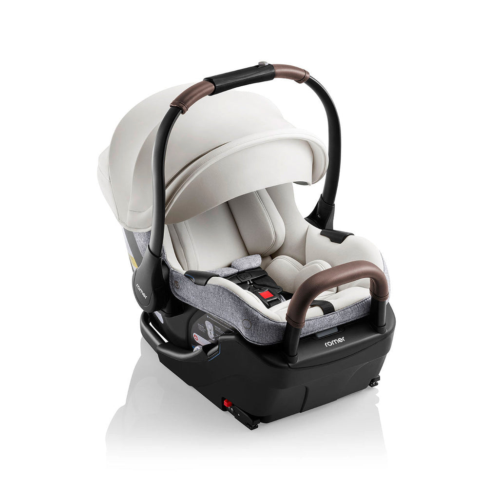 Infant Car Seat with Versa Base C880