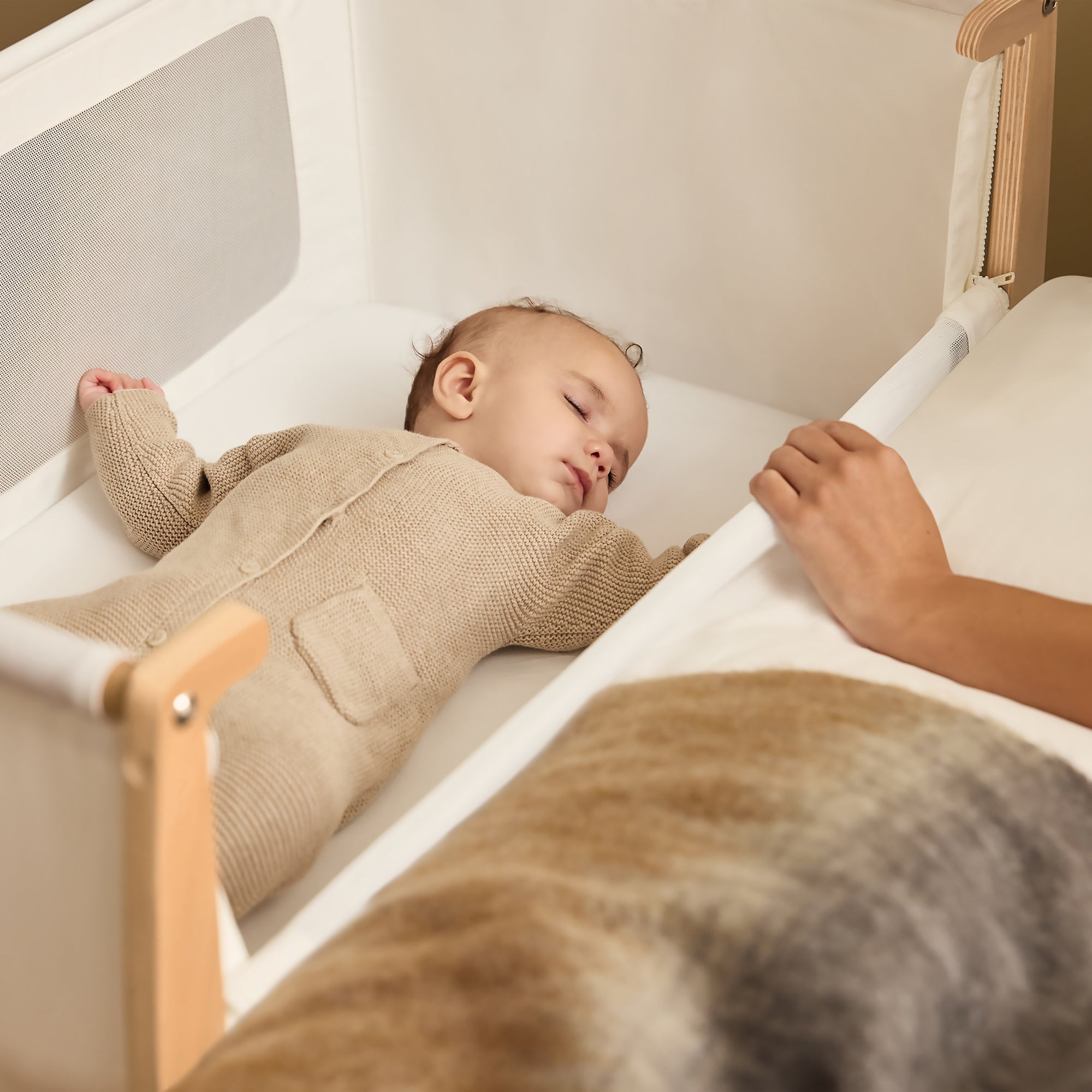 Bedside Bassinet - Natural U65416