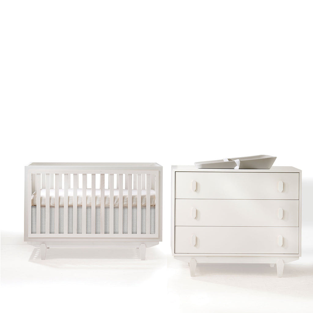 Classic Crib and 3 Drawer Dresser XL M366