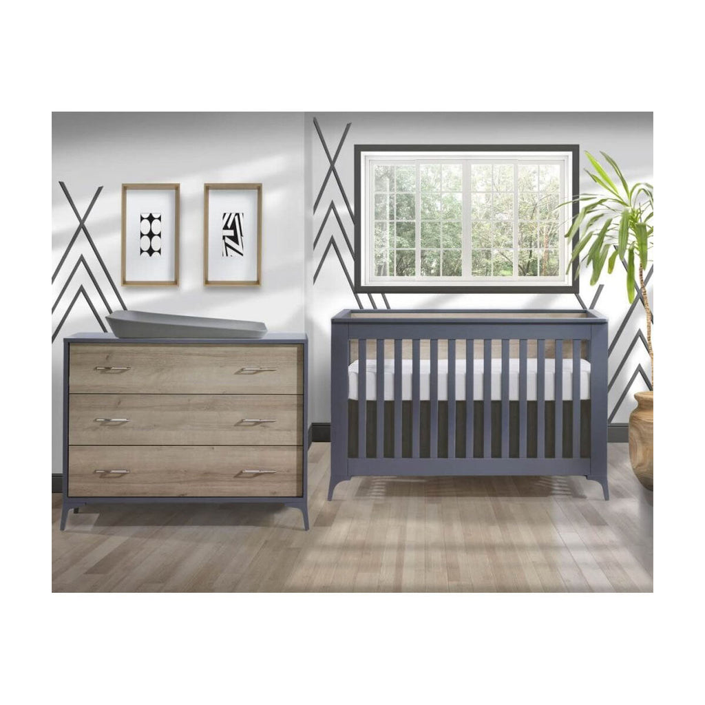 Convertible Crib and 3 Drawer Dresser Set O840