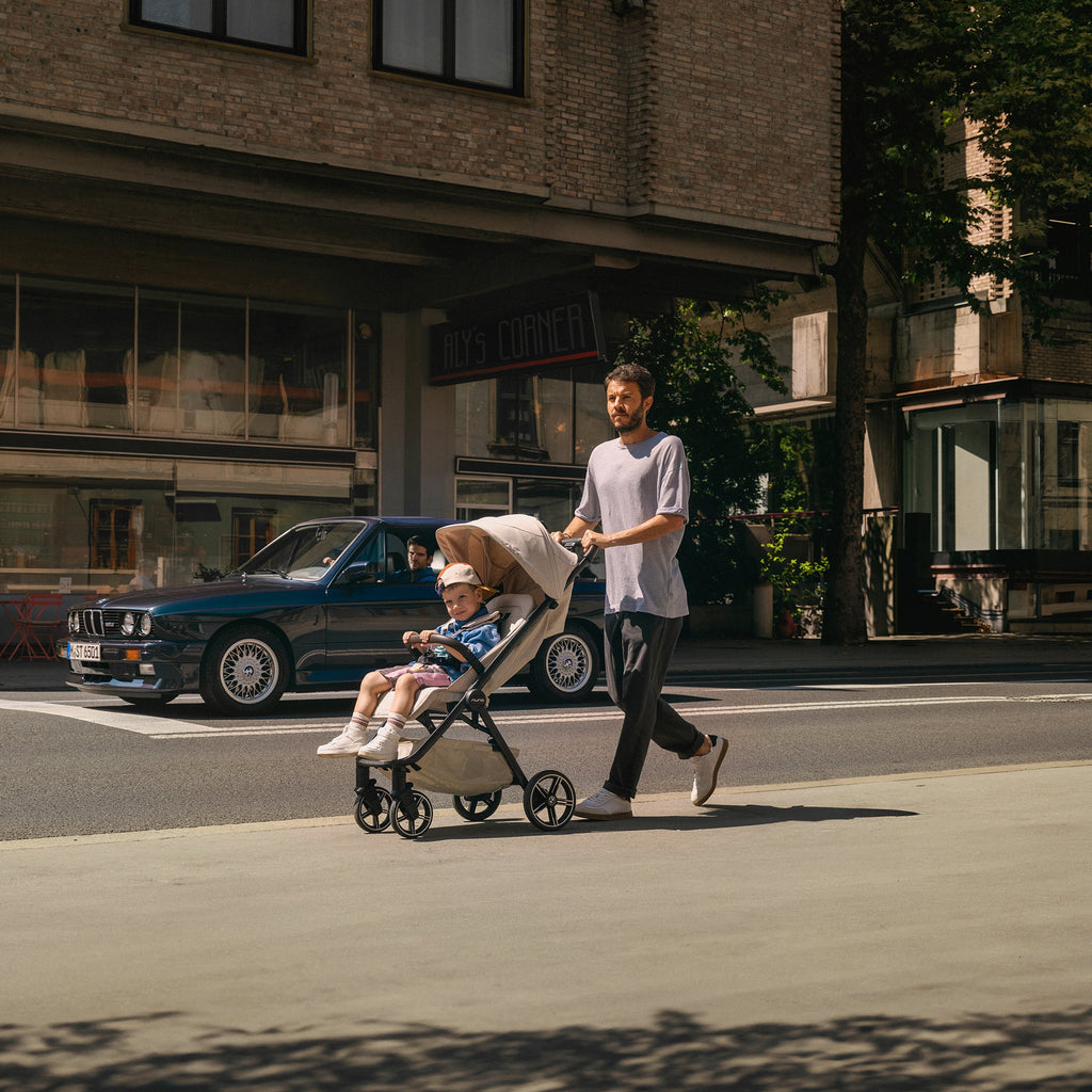 BMW Collection TRVL LX stroller in Mica T685