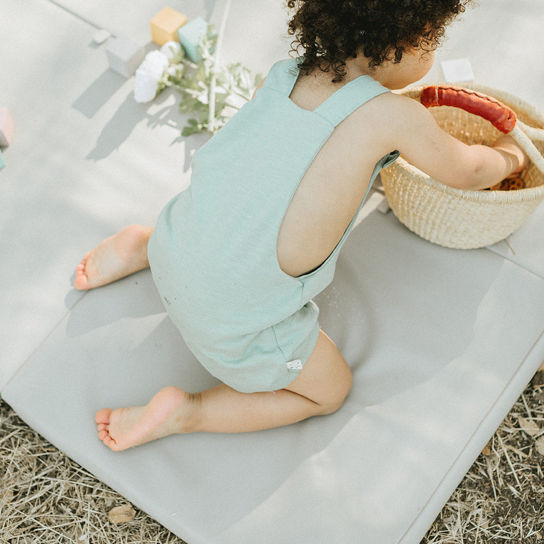 Pebble Vegan Leather Mat D616